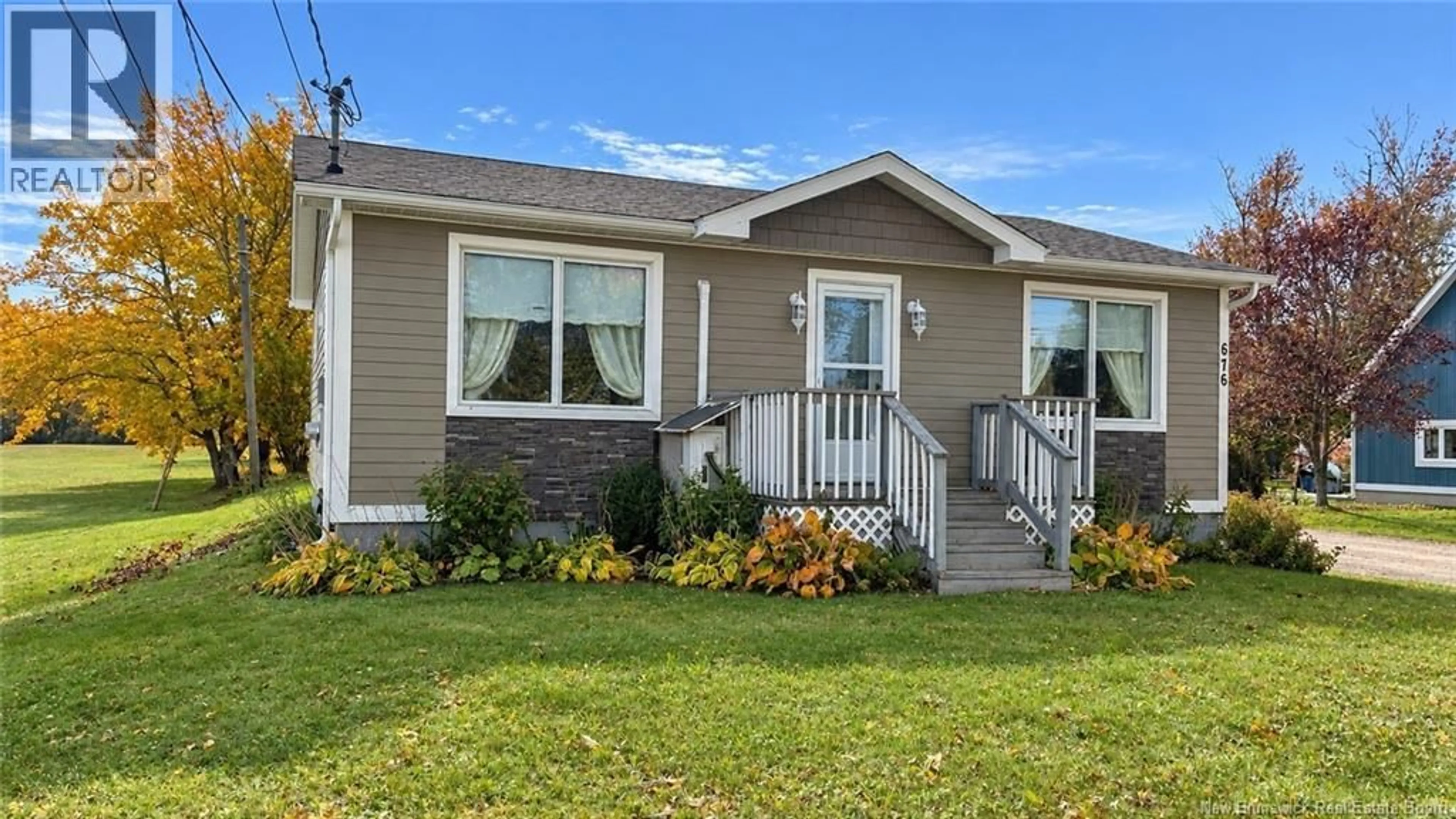 Home with vinyl exterior material, street for 676 ST-PIERRE BOULEVARD, Caraquet New Brunswick E1W1A1