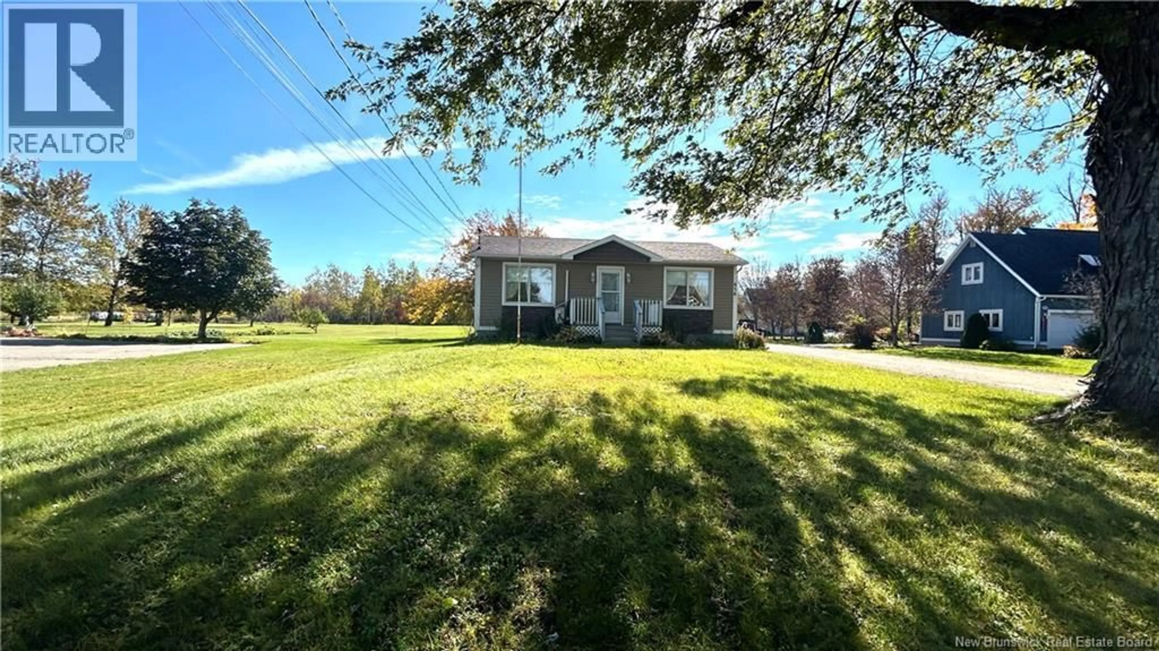 A pic from outside/outdoor area/front of a property/back of a property/a pic from drone, water/lake/river/ocean view for 676 ST-PIERRE BOULEVARD, Caraquet New Brunswick E1W1A1