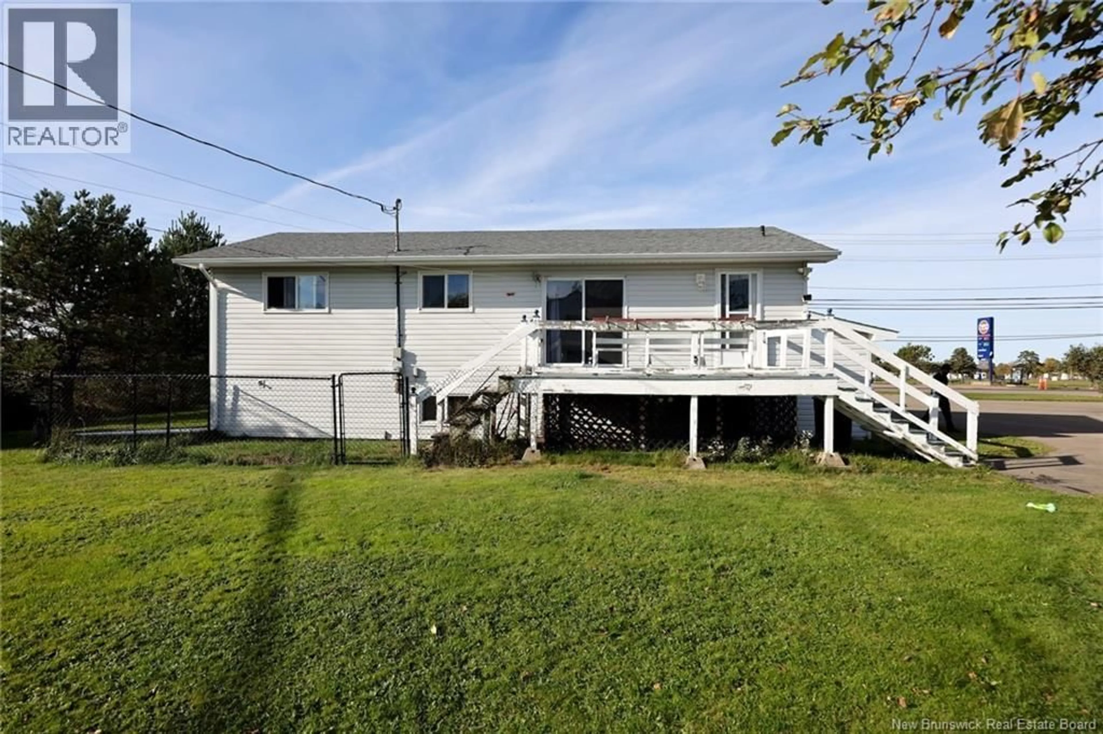 Home with vinyl exterior material, unknown for 683 ROUTE 133, Shediac New Brunswick E4P4Z9