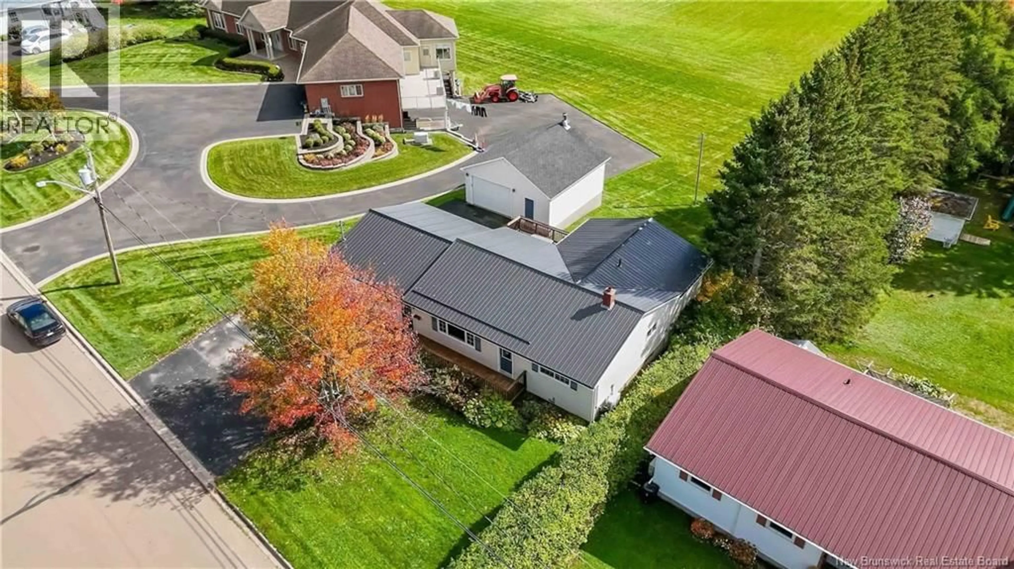 A pic from outside/outdoor area/front of a property/back of a property/a pic from drone, street for 184 BRANCH STREET, Moncton New Brunswick E1A4Y1