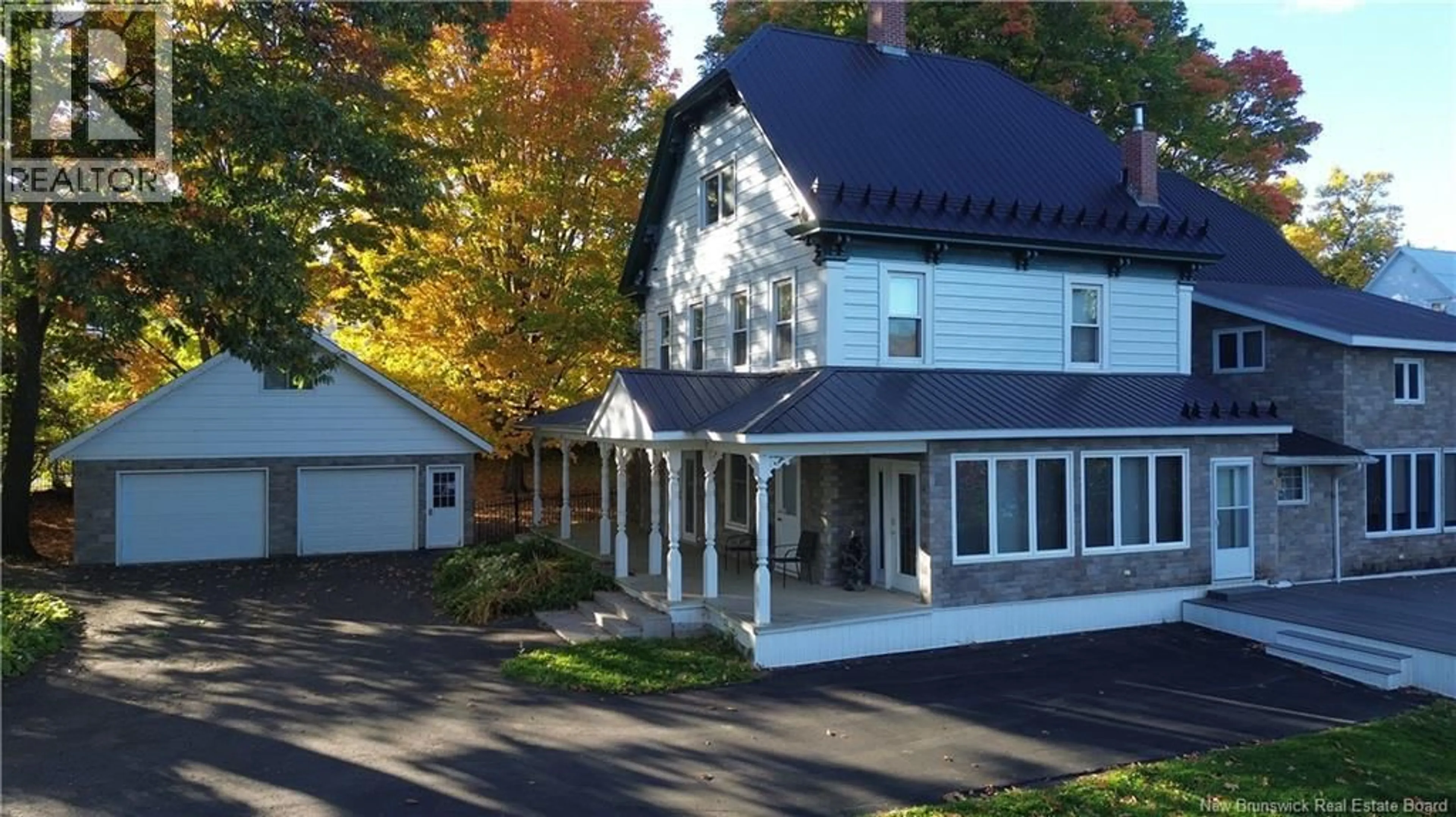 Home with vinyl exterior material, street for 113 REGENT STREET, Woodstock New Brunswick E7M5Z6