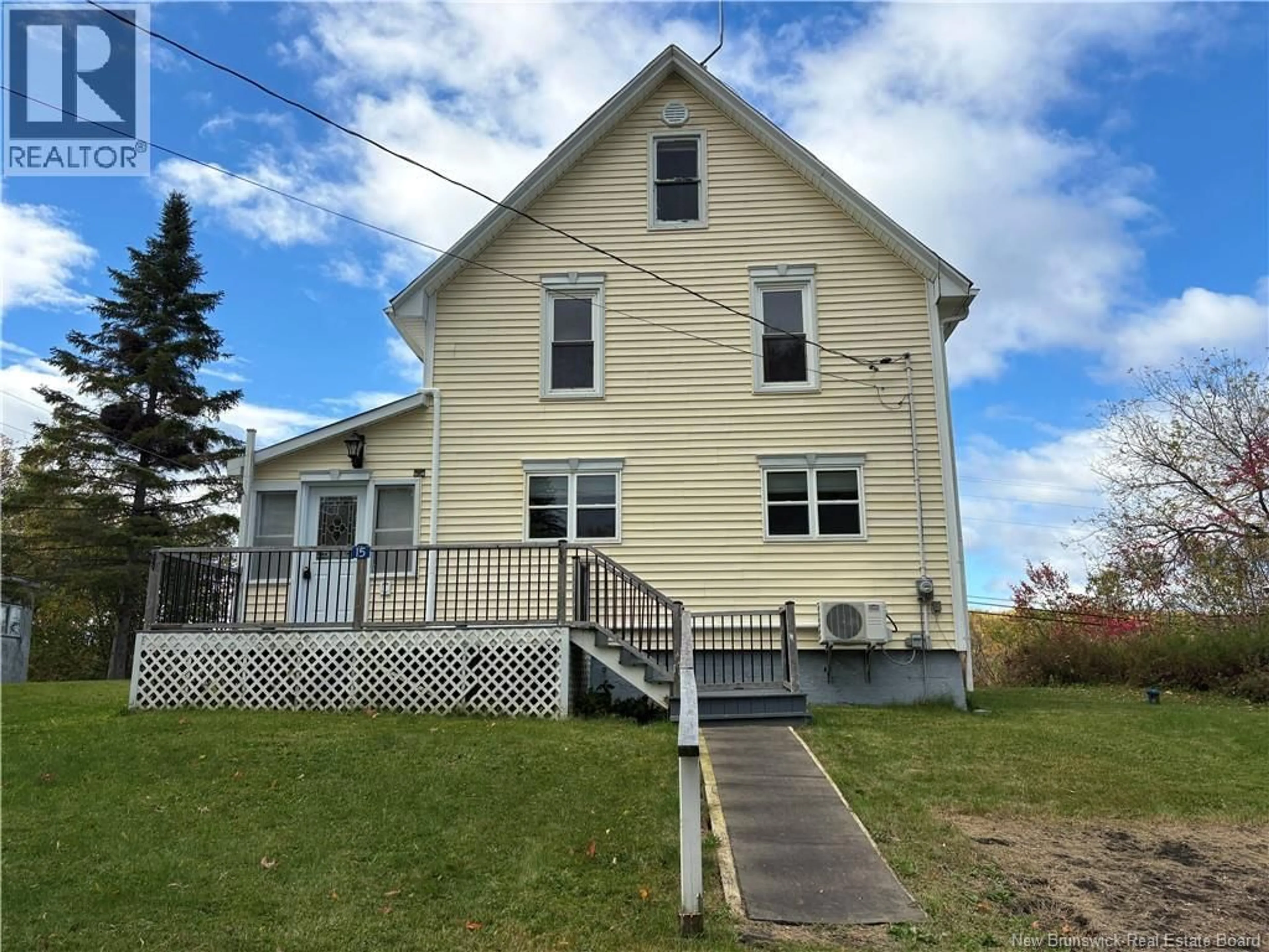 A pic from outside/outdoor area/front of a property/back of a property/a pic from drone, building for 15 UNDERHILL STREET, Stickney New Brunswick E7L4A3