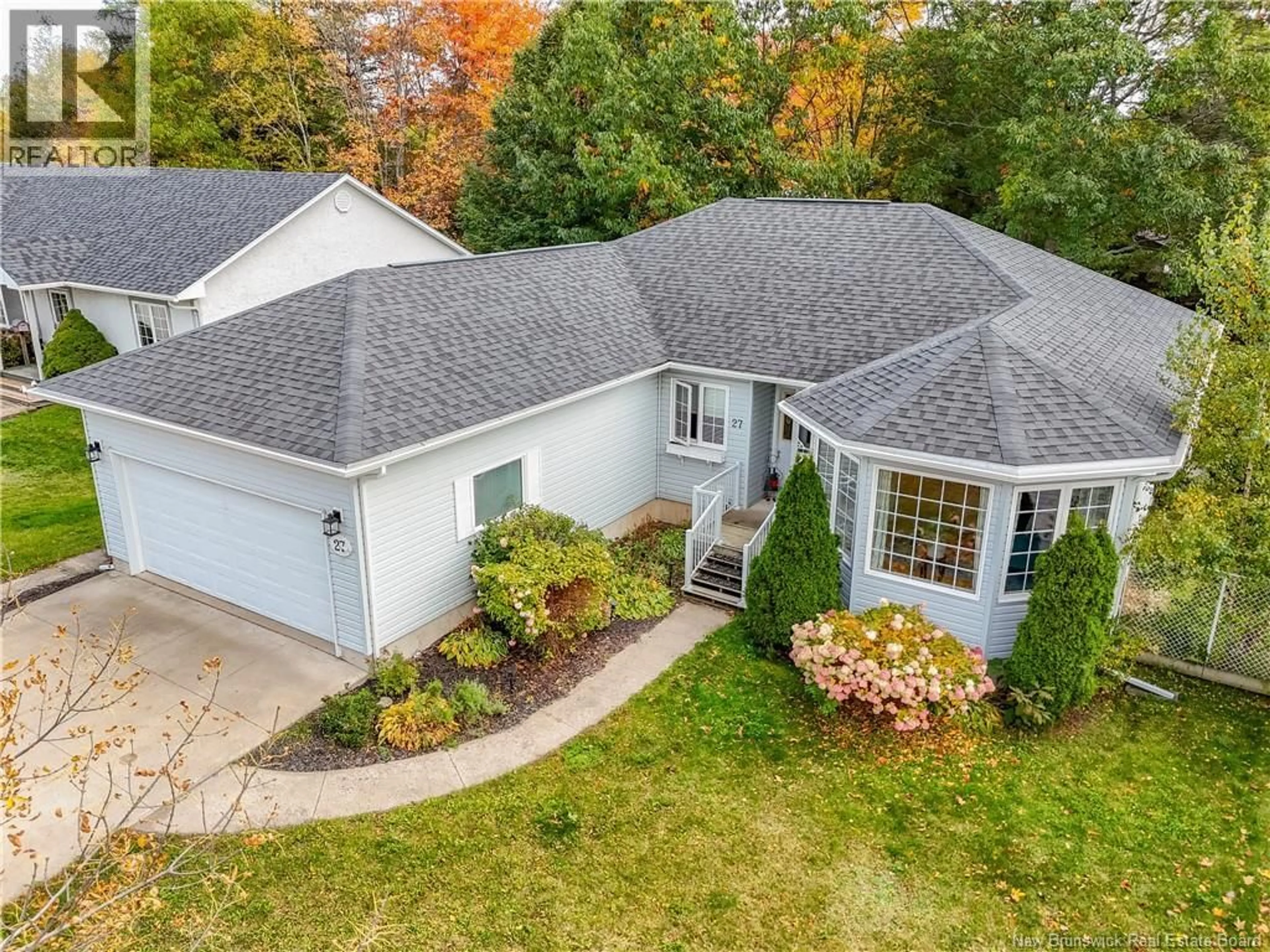 A pic from outside/outdoor area/front of a property/back of a property/a pic from drone, street for 27 MIRO COURT, Fredericton New Brunswick E3A9S8