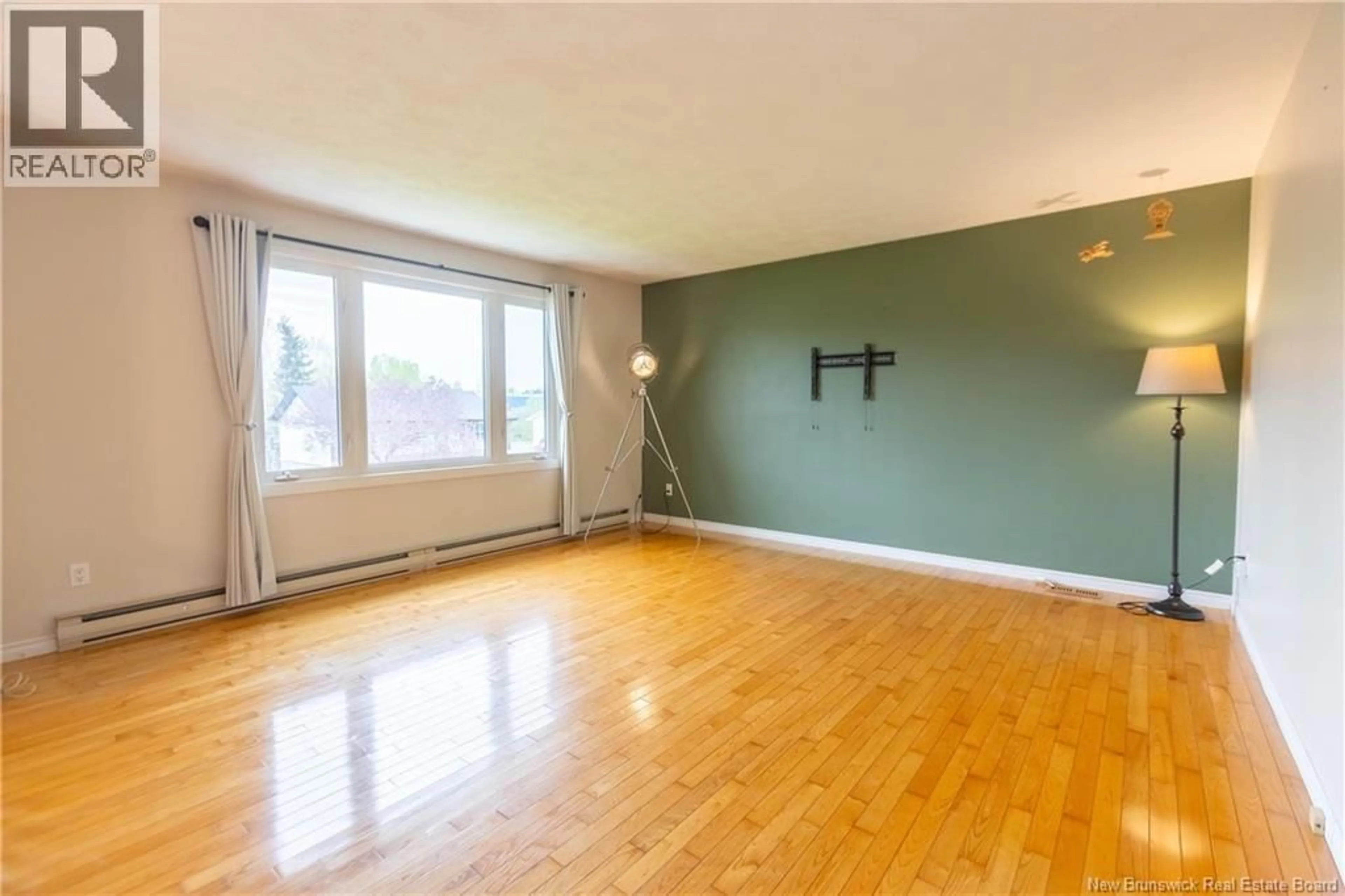 A pic of a room for 6 AIRVIEW, Dieppe New Brunswick E1A4Z9