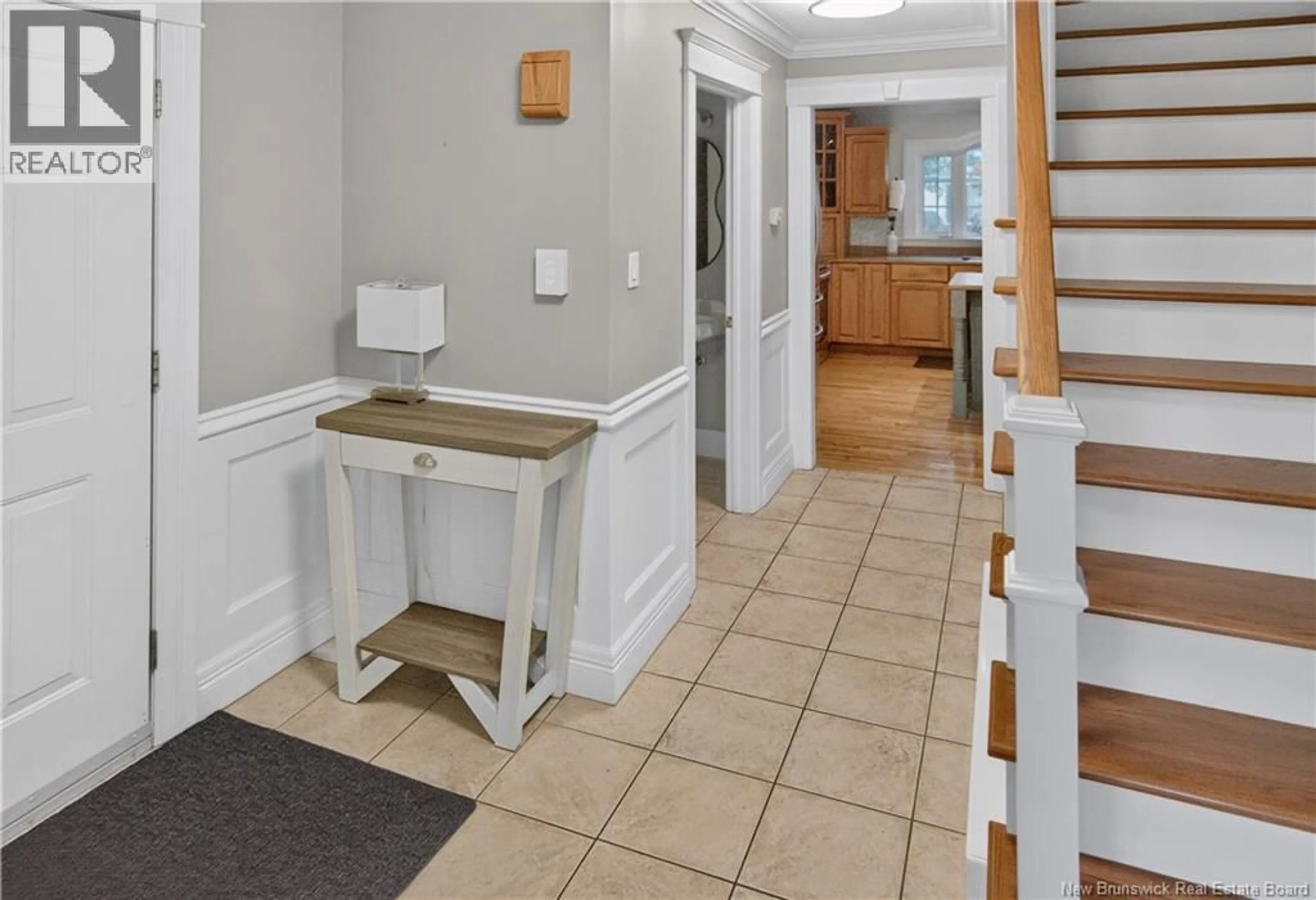 Indoor entryway for 203 TWIN OAKS DRIVE, Moncton New Brunswick E1G4W4