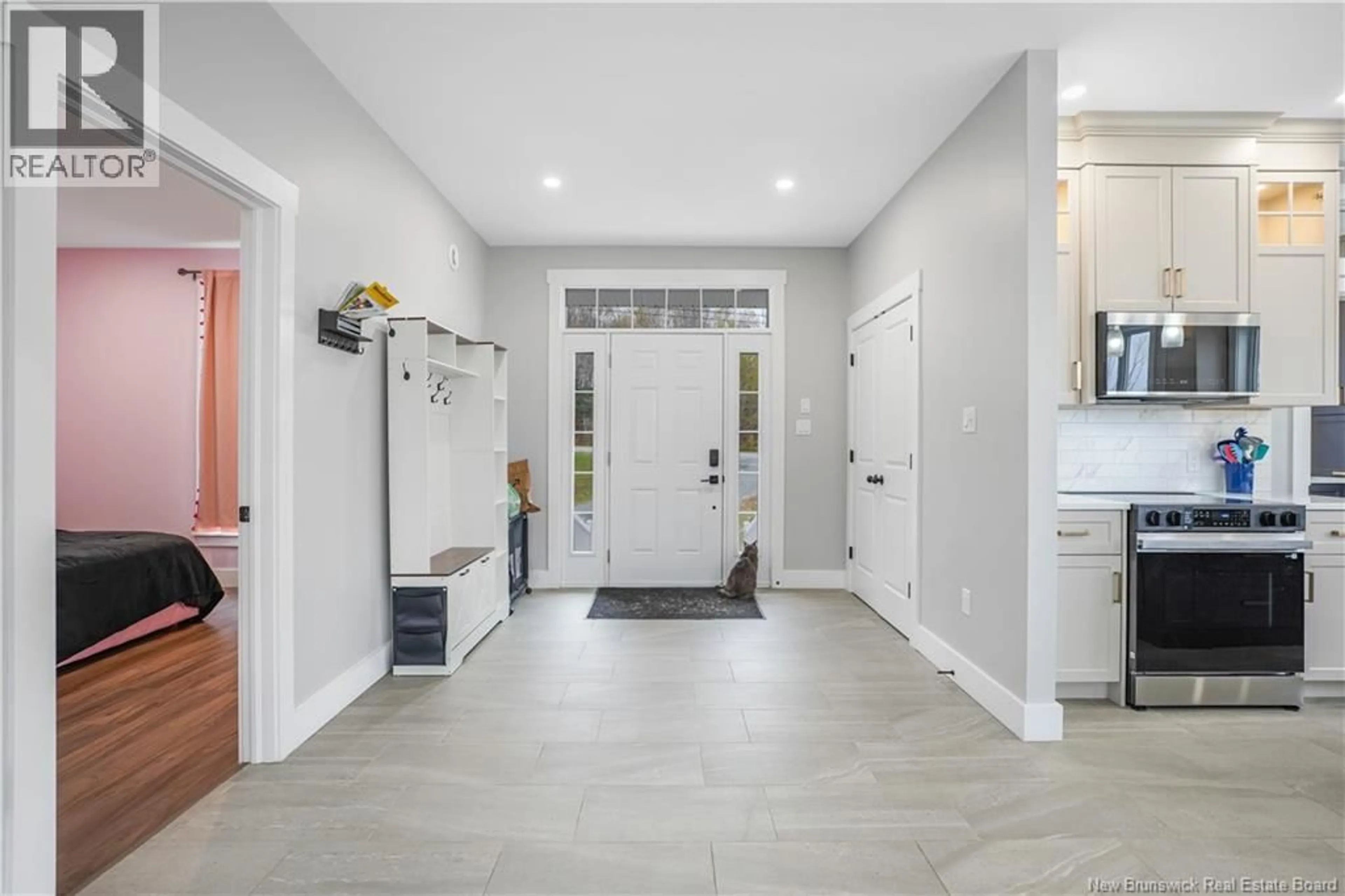 Indoor entryway for 35 BRAUN STREET, Grafton New Brunswick E7N2Z9