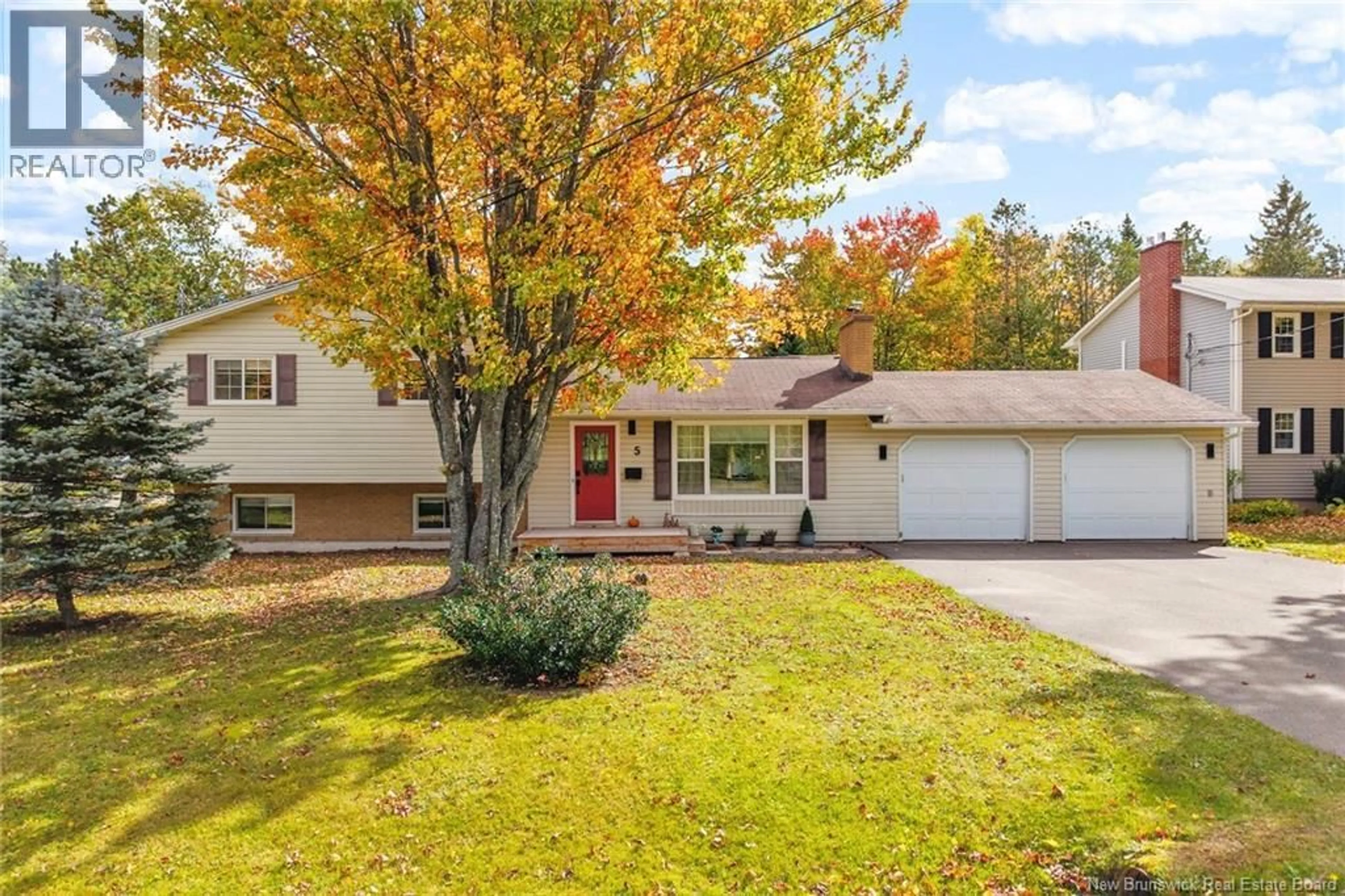 Home with vinyl exterior material, street for 5 DEER LANE, New Maryland New Brunswick E3C1H8