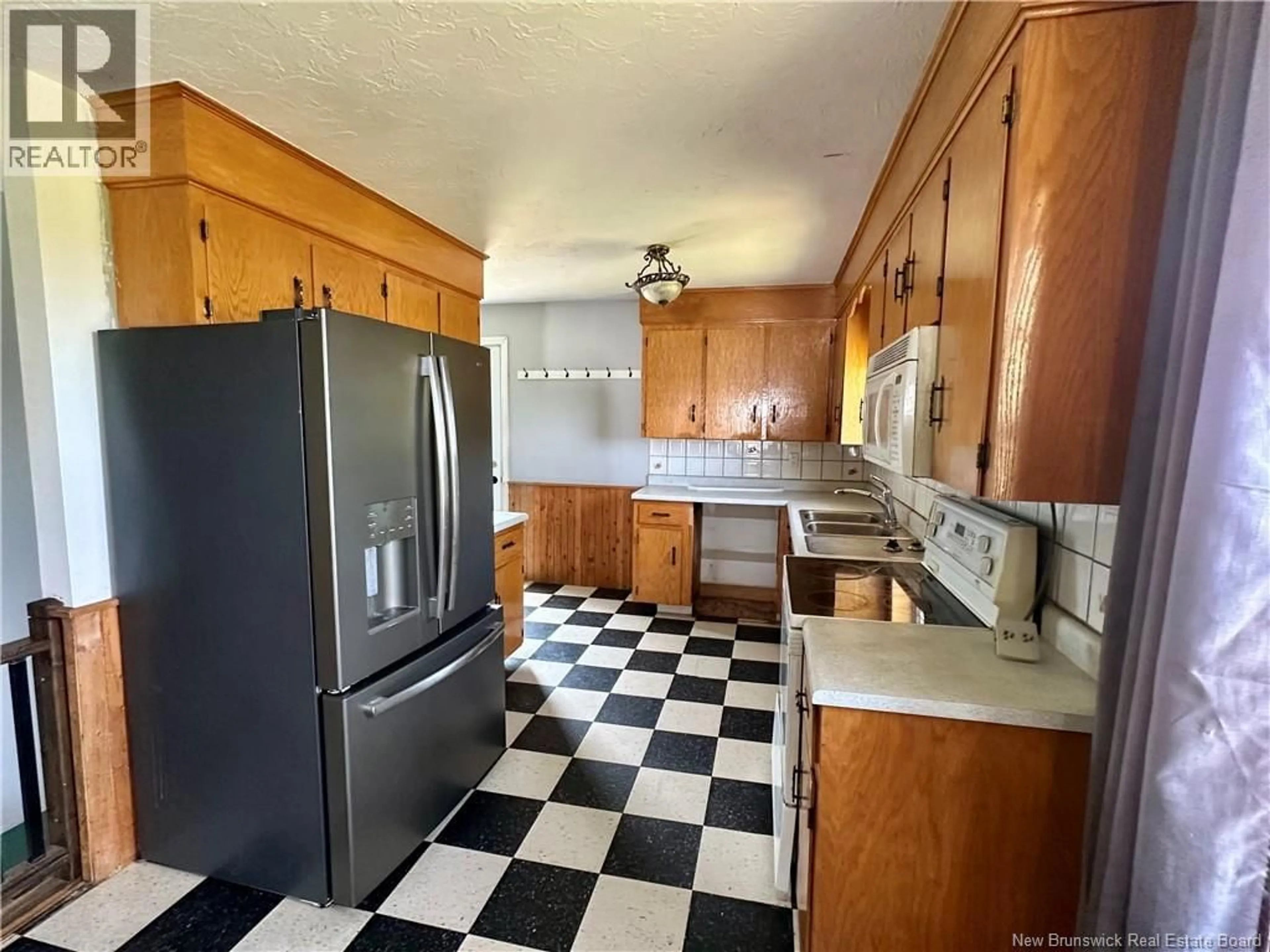 Standard kitchen, ceramic/tile floor for 2379 ROUTE 510, Targettville New Brunswick E4T1S6