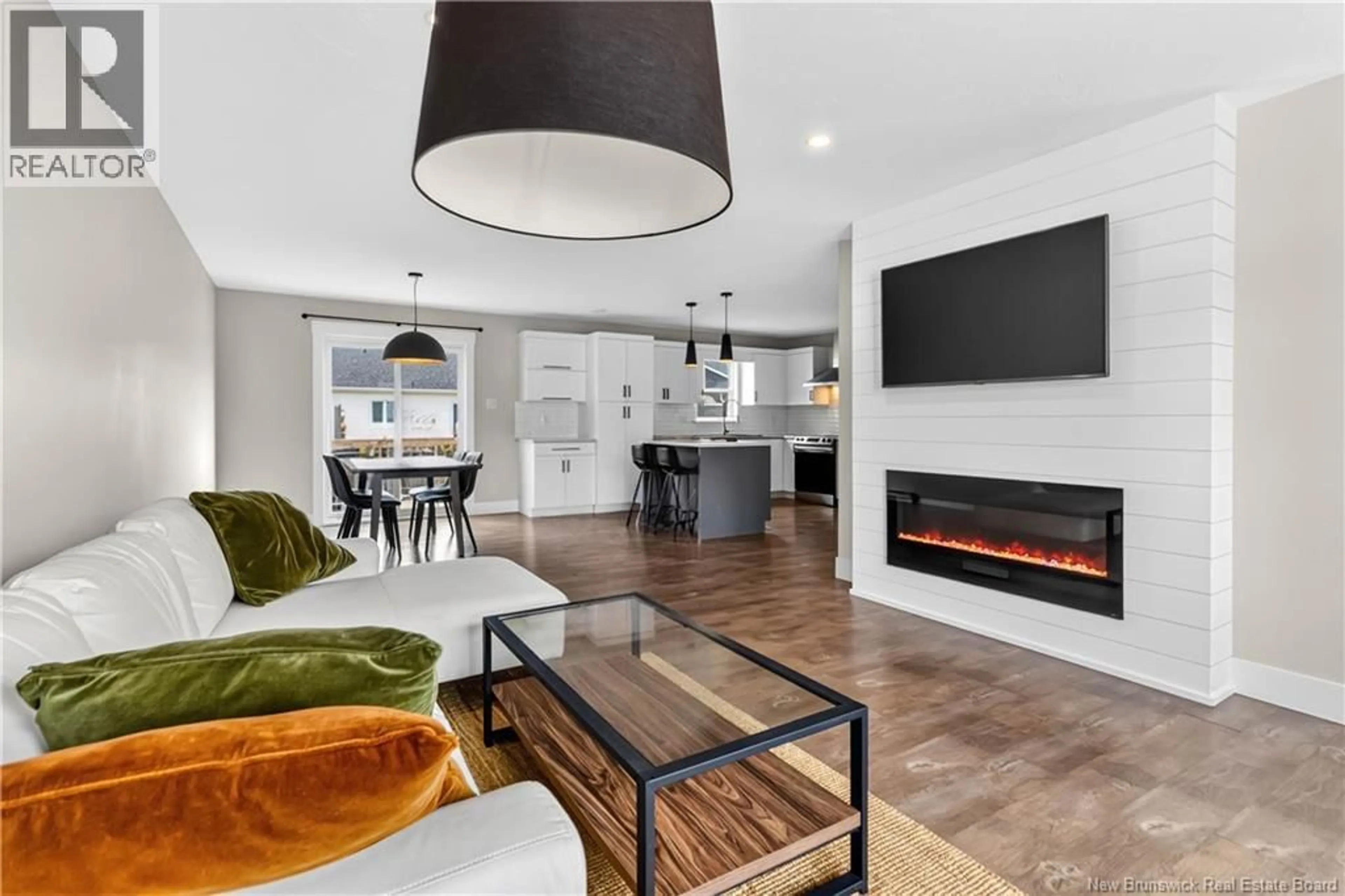 Living room with furniture, unknown for 134 MELANIE, Dieppe New Brunswick E1A6N4