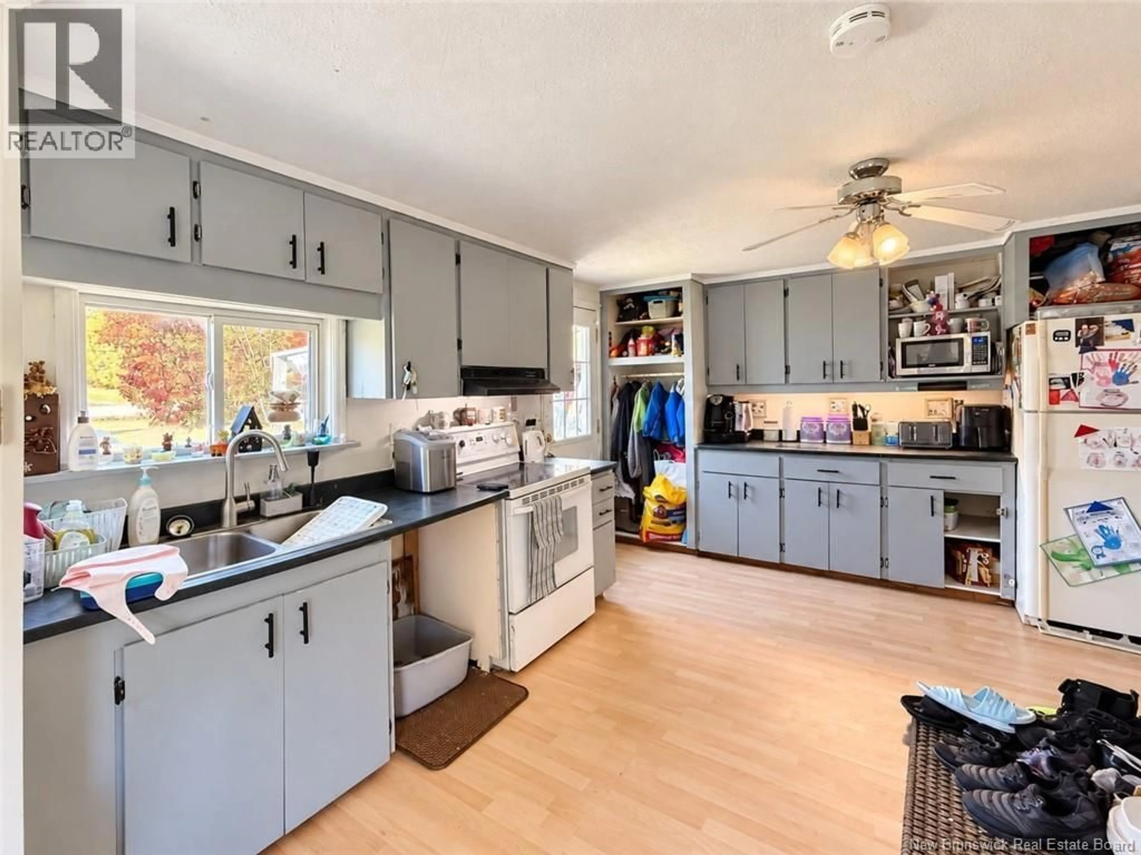 Open concept kitchen, unknown for 5989 RTE 134, Bouctouche New Brunswick E4S3Z4