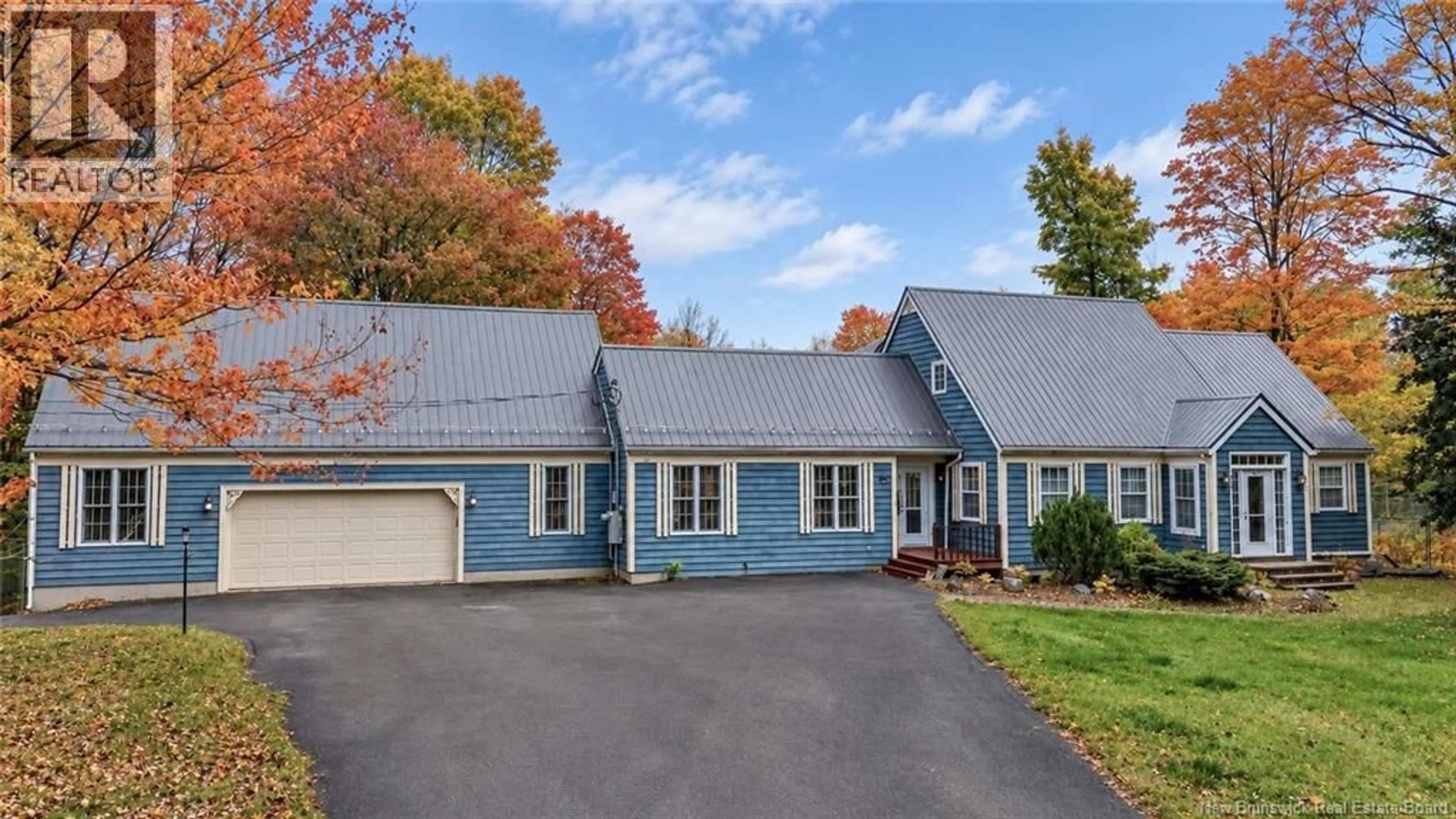 Home with vinyl exterior material, street for 76 ISLAND VIEW DRIVE, Douglas New Brunswick E3G7R5
