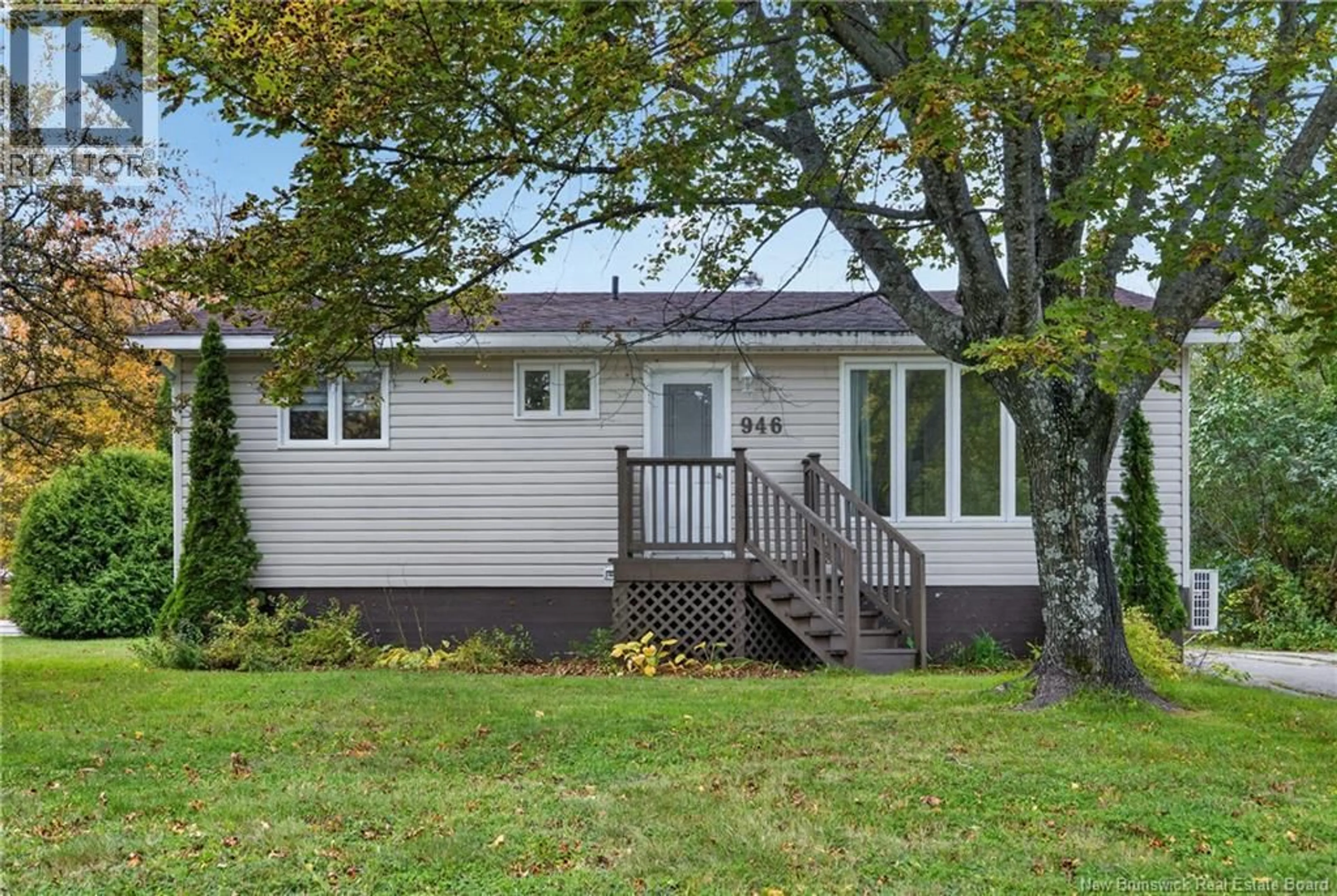 Home with vinyl exterior material, street for 946 FRANCOIS STREET, Beresford New Brunswick E8K1L3