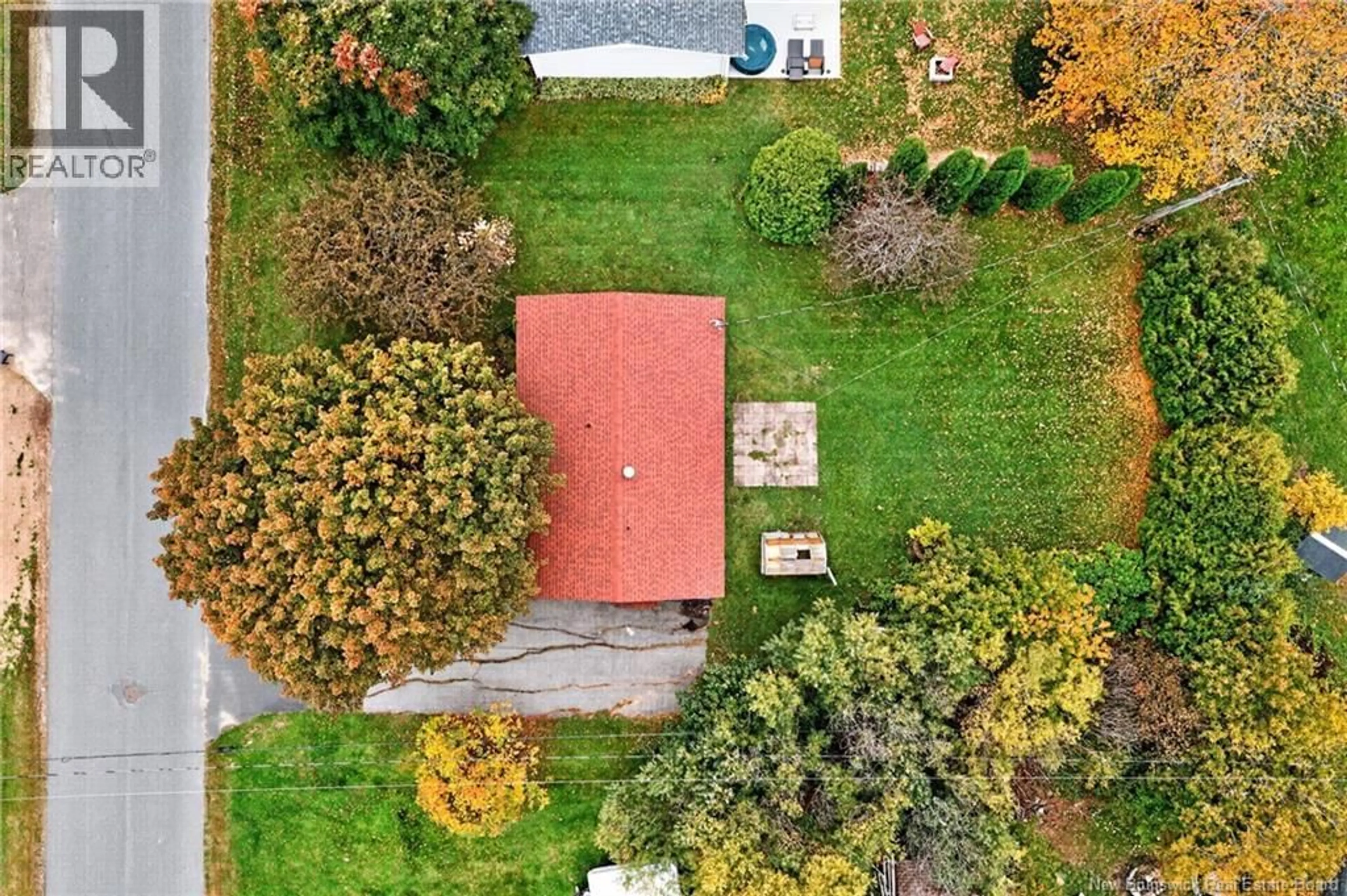 A pic from outside/outdoor area/front of a property/back of a property/a pic from drone, street for 946 FRANCOIS STREET, Beresford New Brunswick E8K1L3