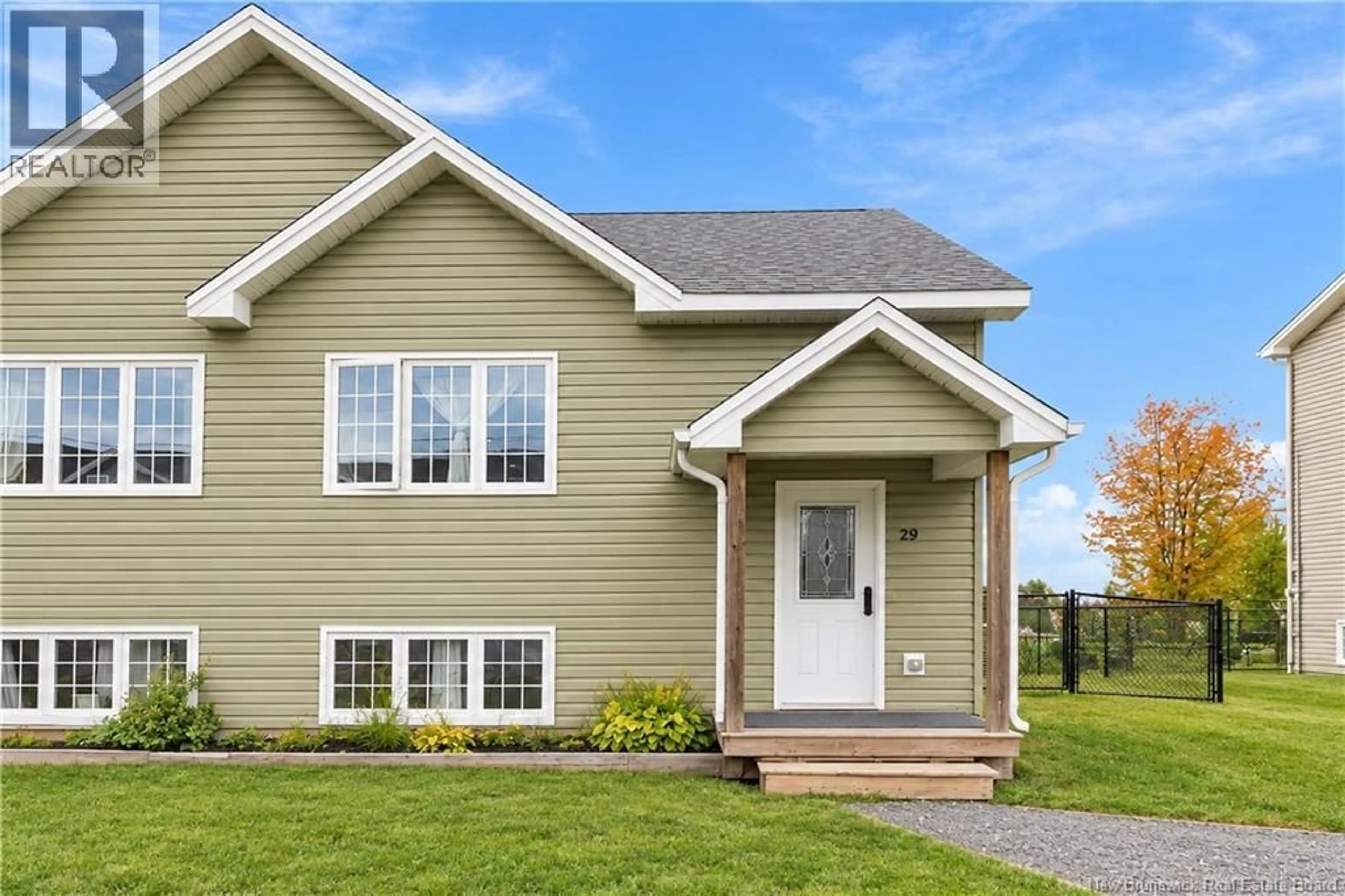 Home with vinyl exterior material, unknown for 29 BIRCHFIELD STREET, Moncton New Brunswick E1G0W7