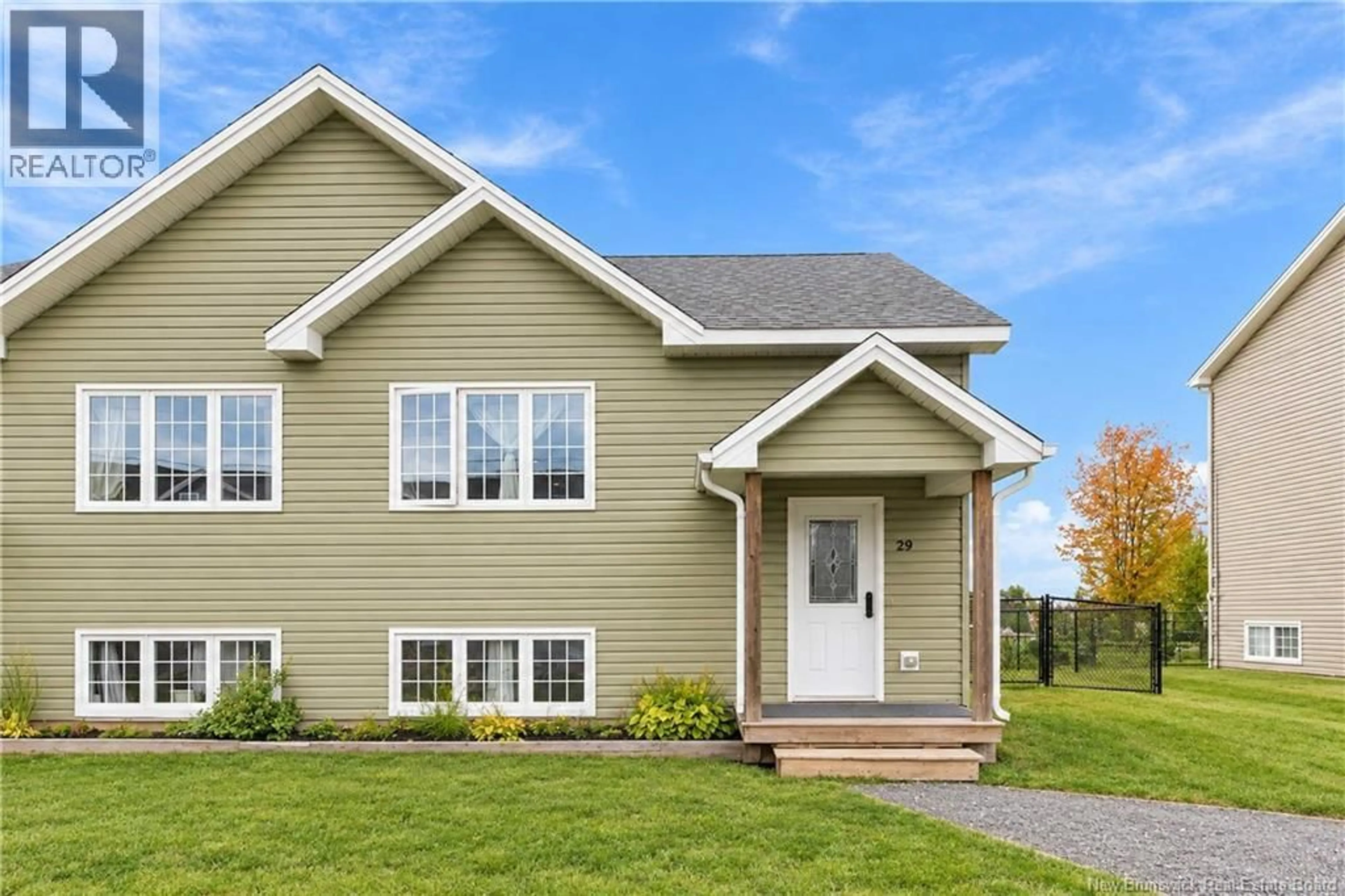 Home with vinyl exterior material, unknown for 29 BIRCHFIELD STREET, Moncton New Brunswick E1G0W7