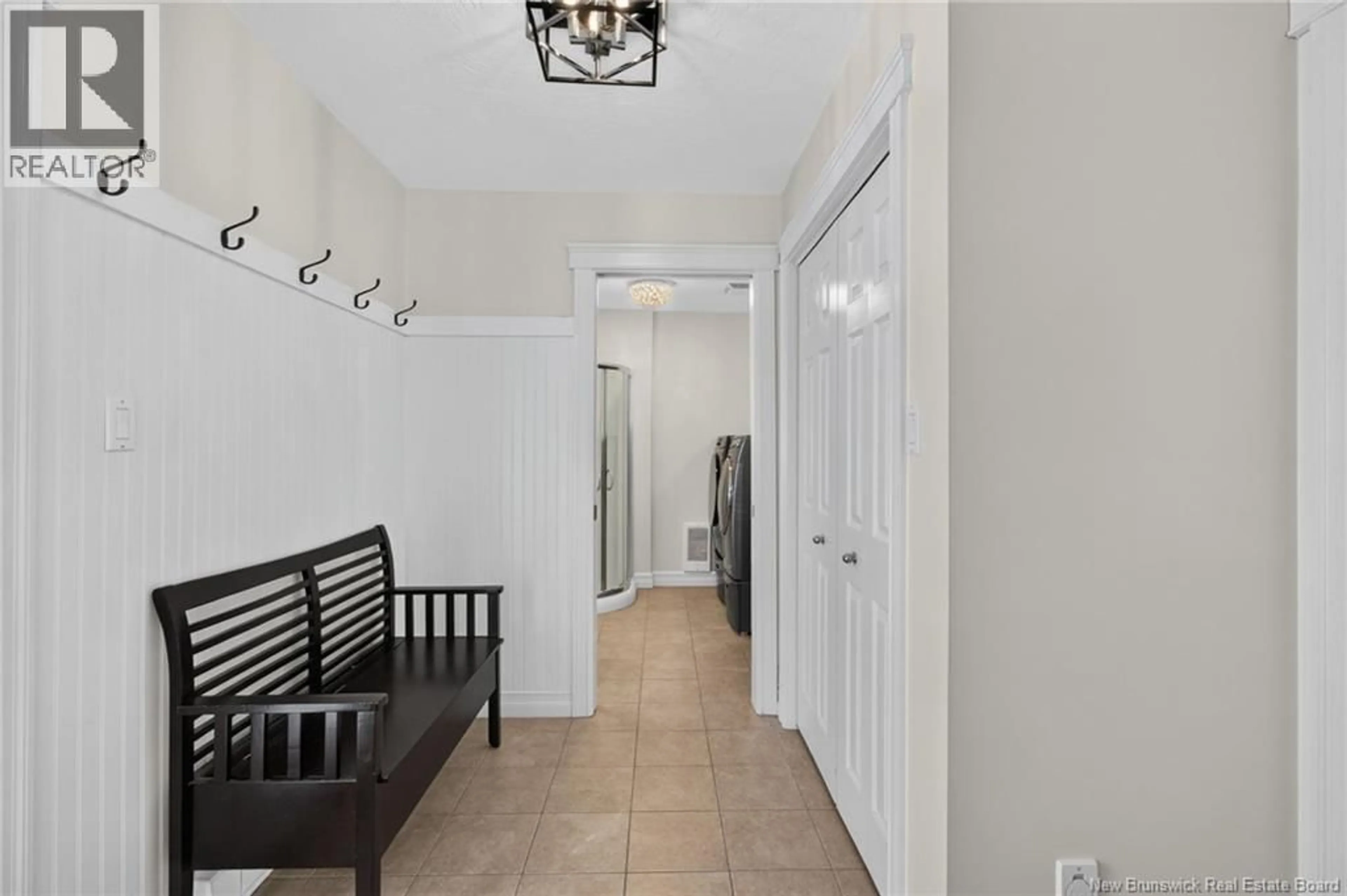 Indoor entryway for 33 CHAD CRESCENT, Salisbury New Brunswick E4J3N4