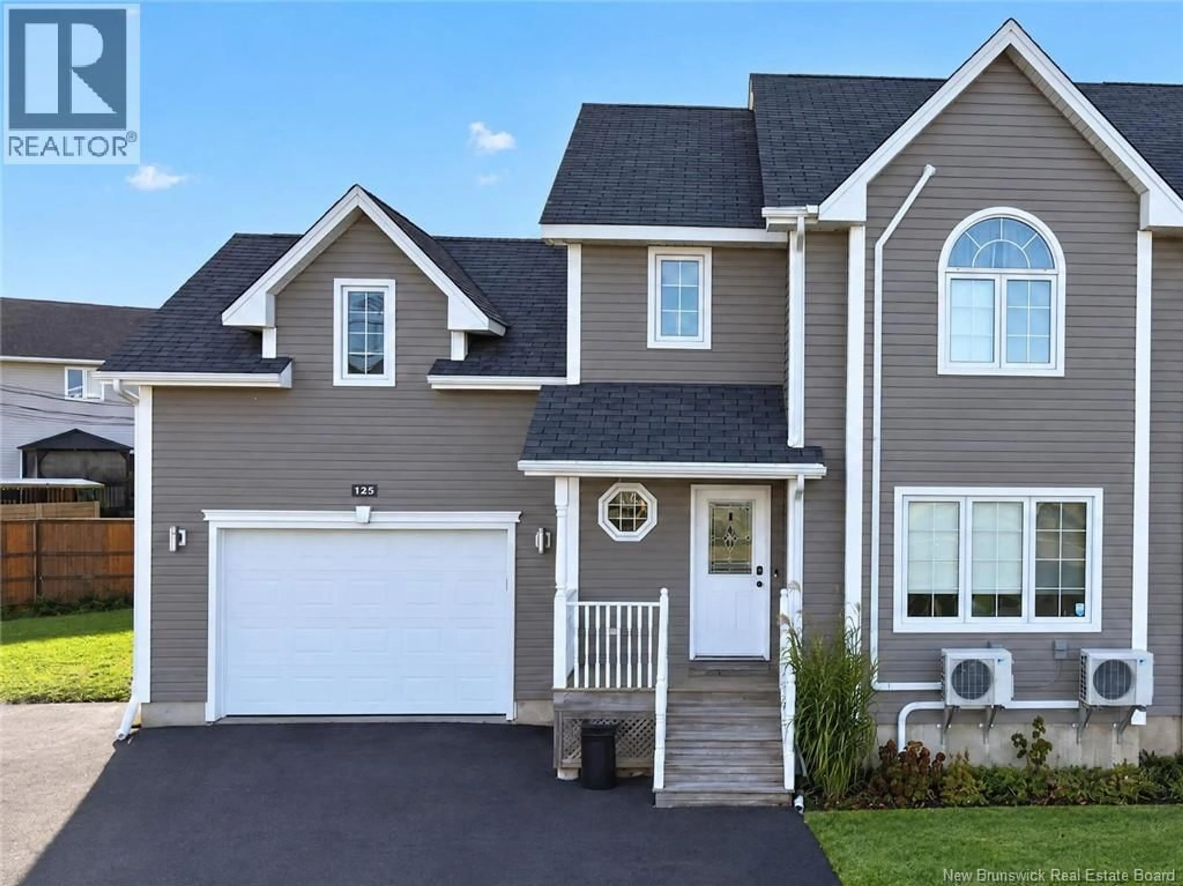 Home with vinyl exterior material, street for 125 RAINFORD COURT, Moncton New Brunswick E1G0Y3