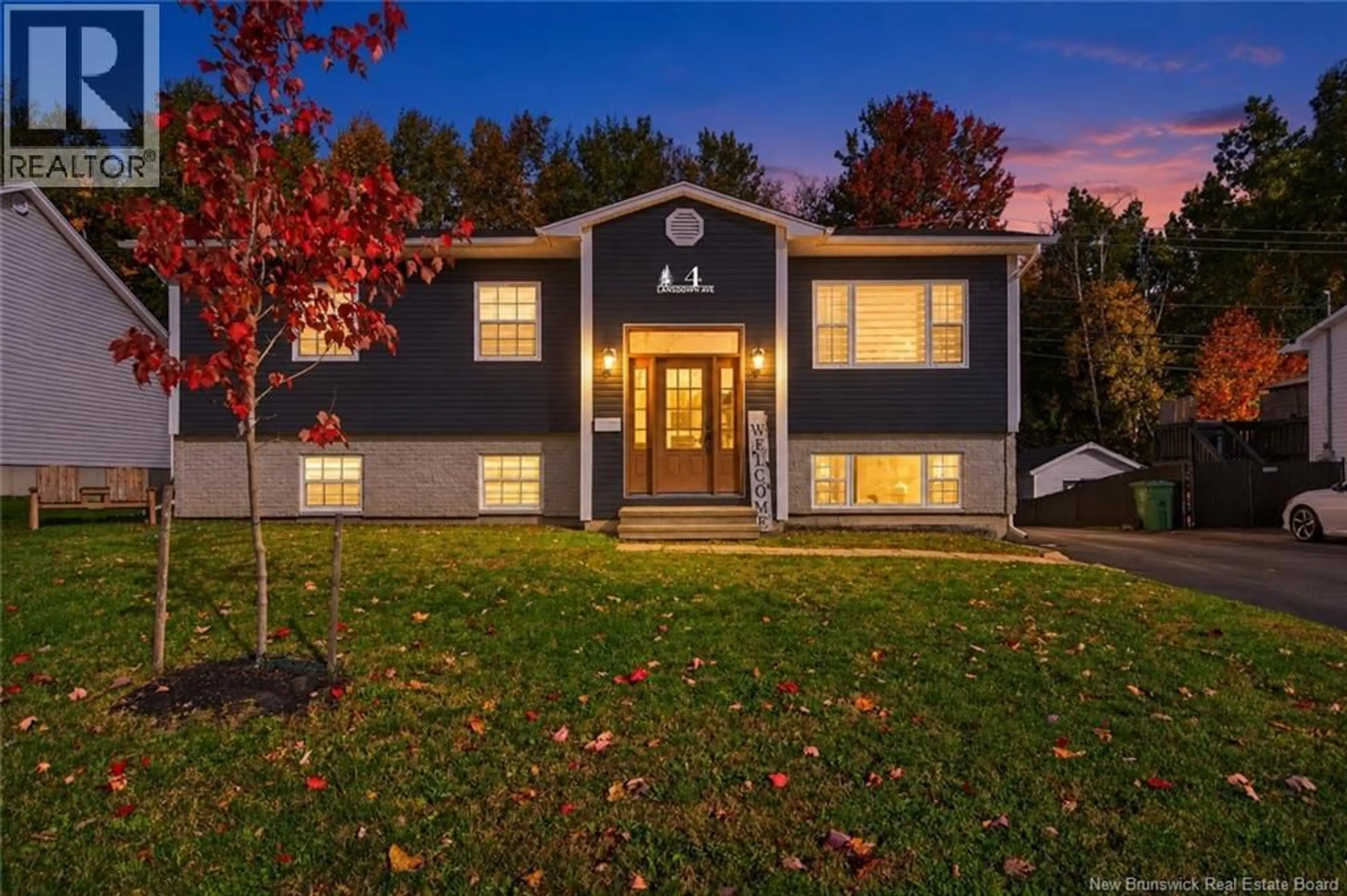 Home with vinyl exterior material, street for 4 LANSDOWN AVENUE, Oromocto New Brunswick E2V4P3