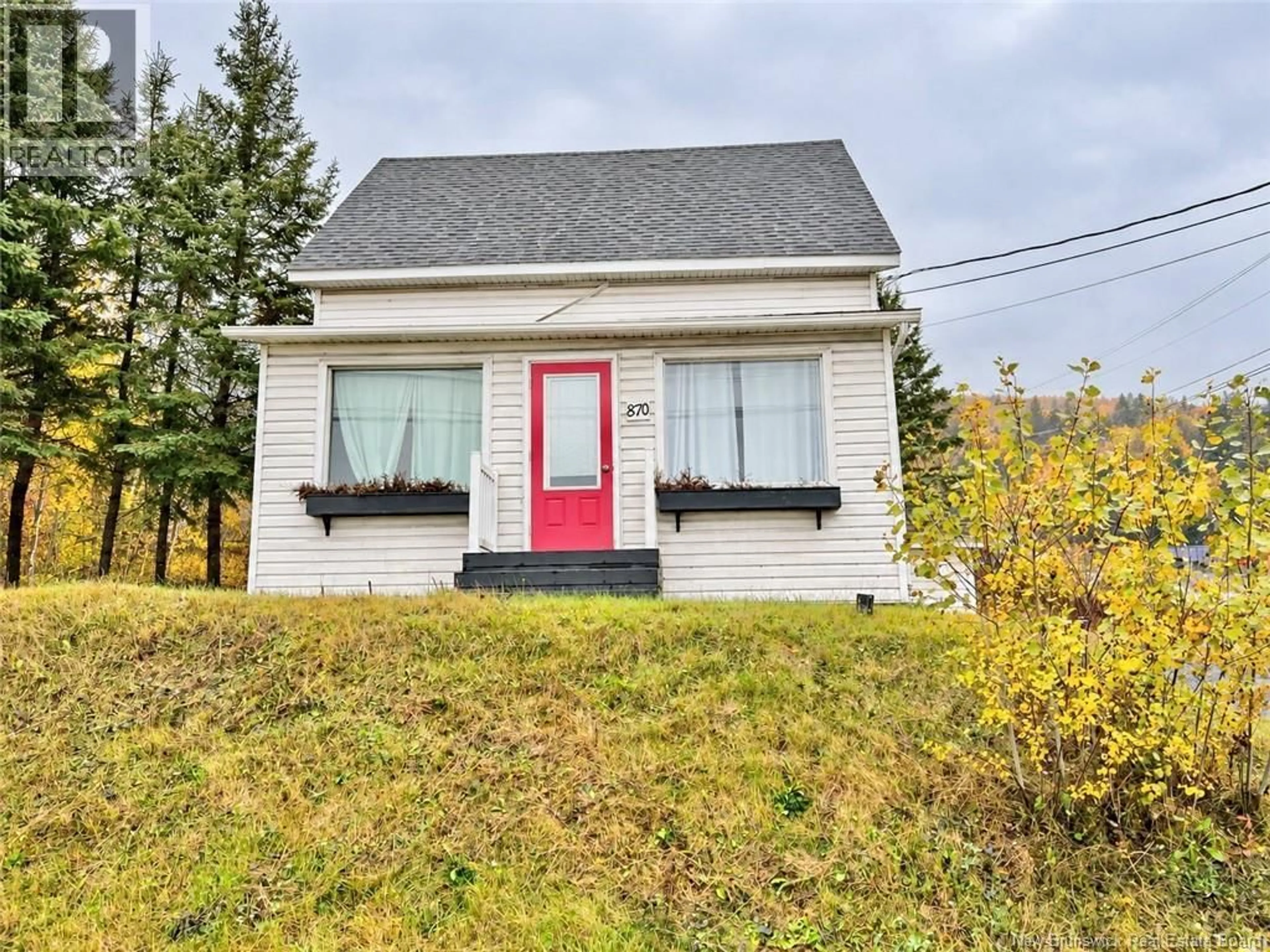 Home with vinyl exterior material, street for 870 CANADA ROAD, Edmundston New Brunswick E3V3X3