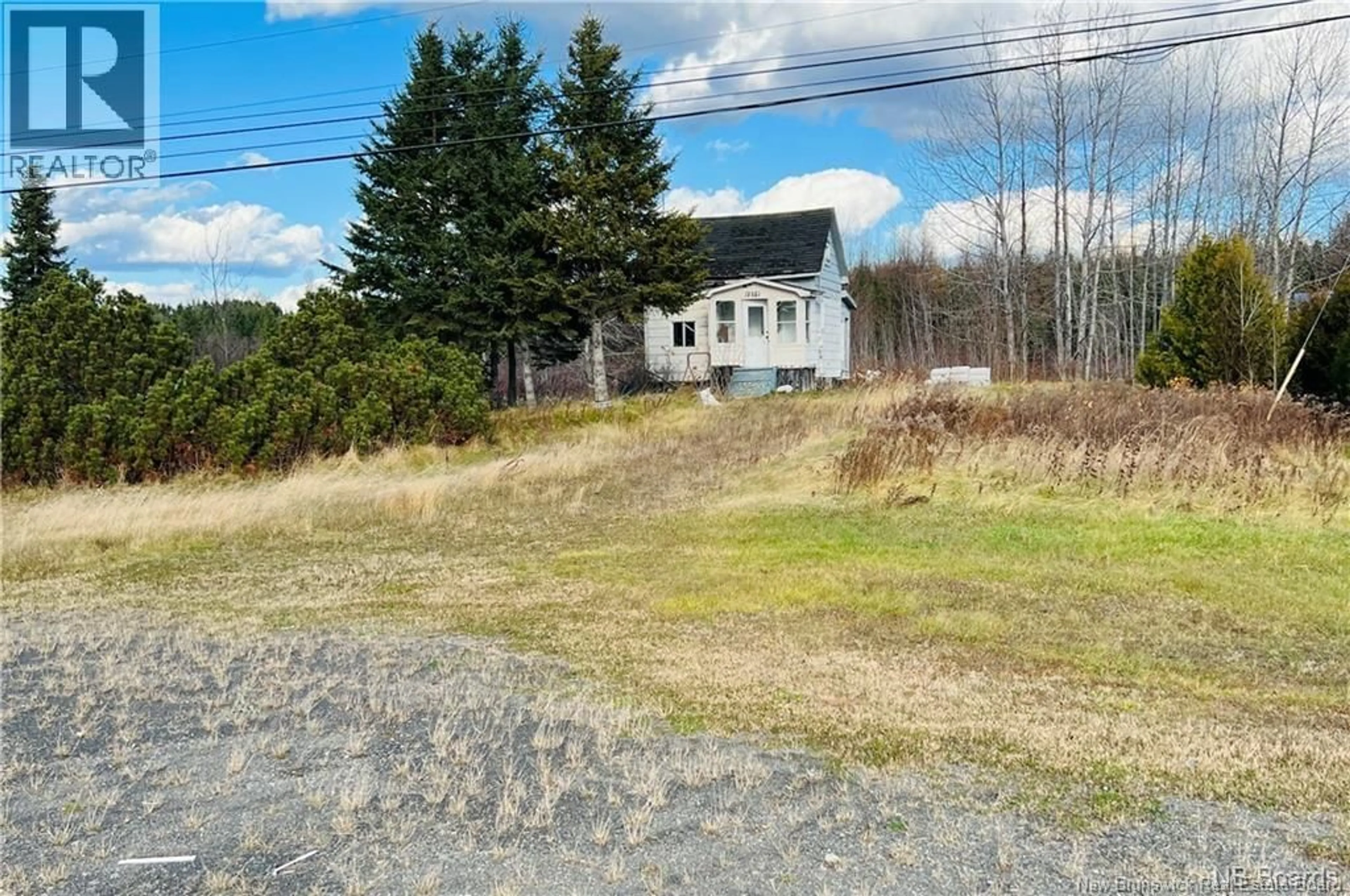 A pic from outside/outdoor area/front of a property/back of a property/a pic from drone, street for 13341 ROUTE 144, Sainte-Anne-De-Madawaska New Brunswick E7E1T1