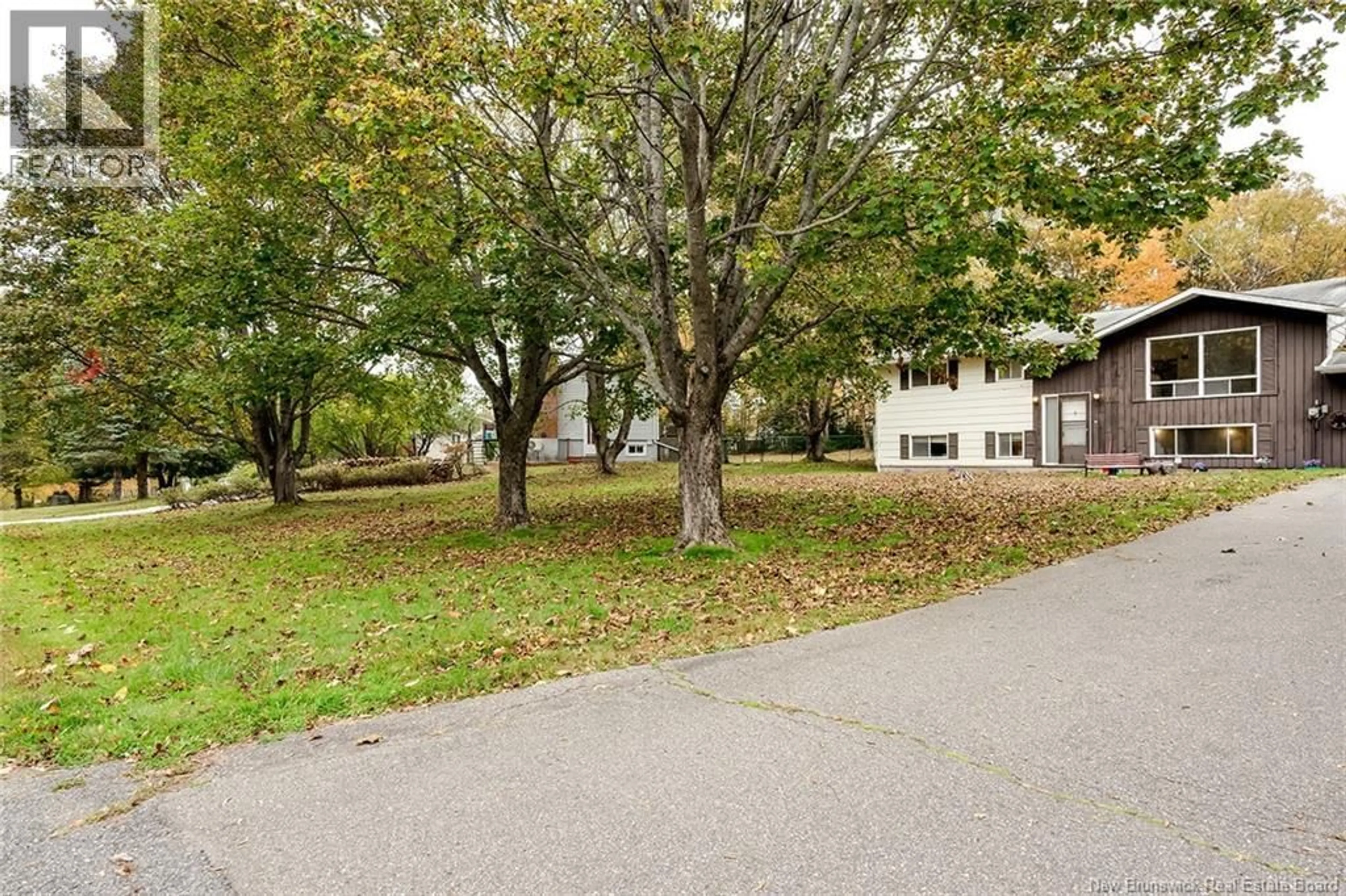 Patio, street for 118 MYLES AVENUE, Quispamsis New Brunswick E2E1G1