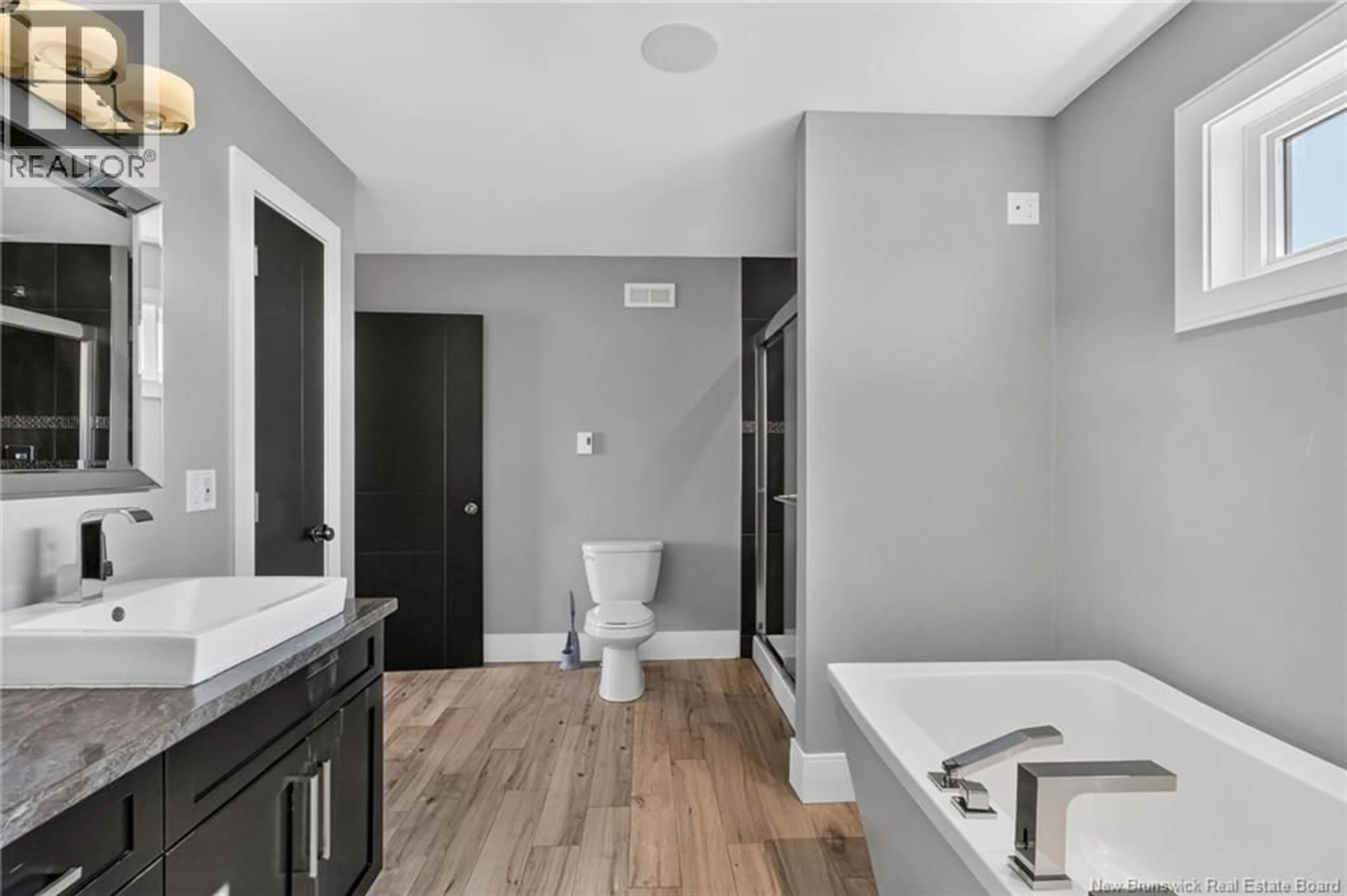 Contemporary bathroom, ceramic/tile floor for 4 FRANCFORT CRESCENT, Moncton New Brunswick E1G5W6