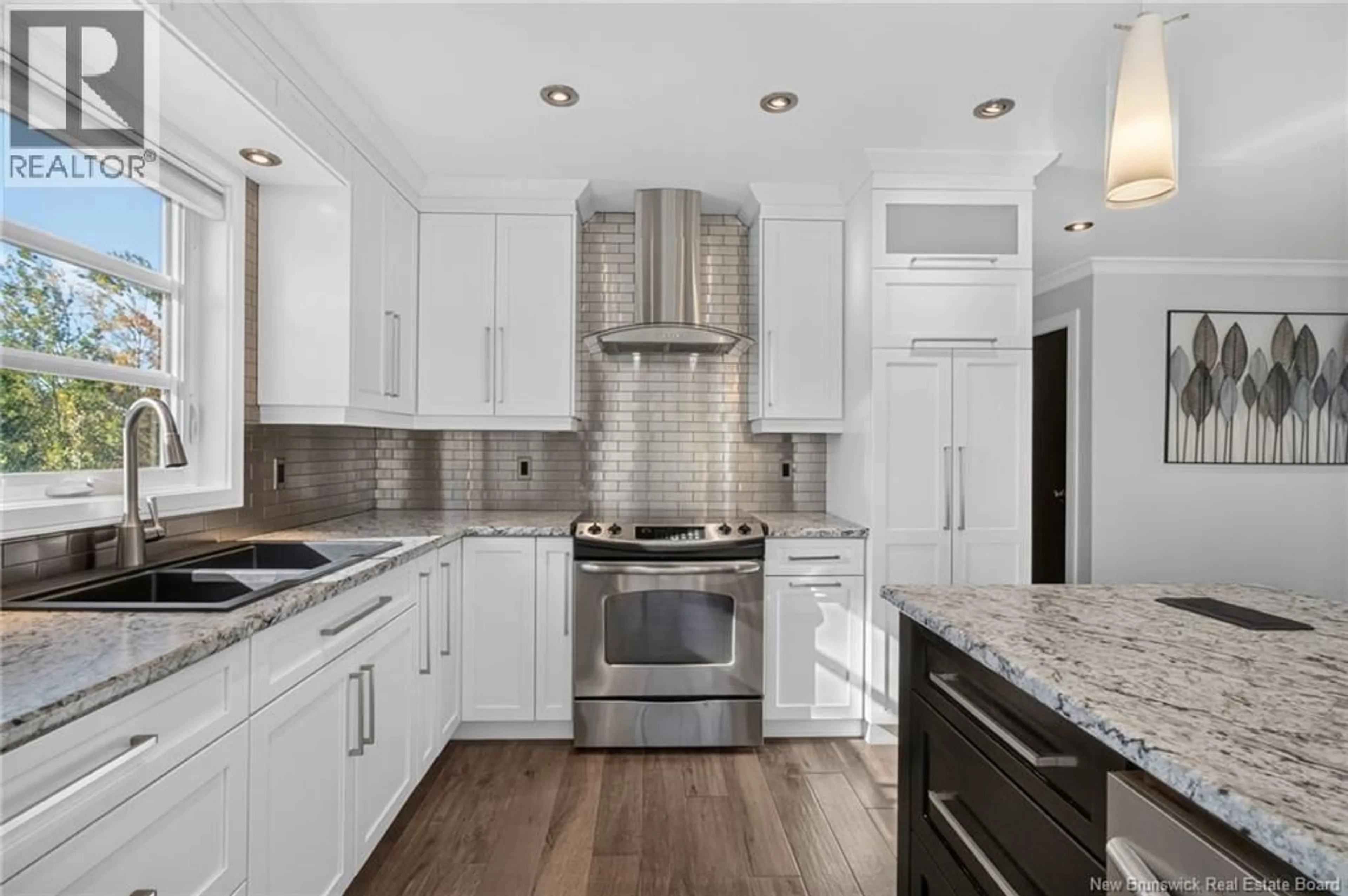 Contemporary kitchen, ceramic/tile floor for 4 FRANCFORT CRESCENT, Moncton New Brunswick E1G5W6