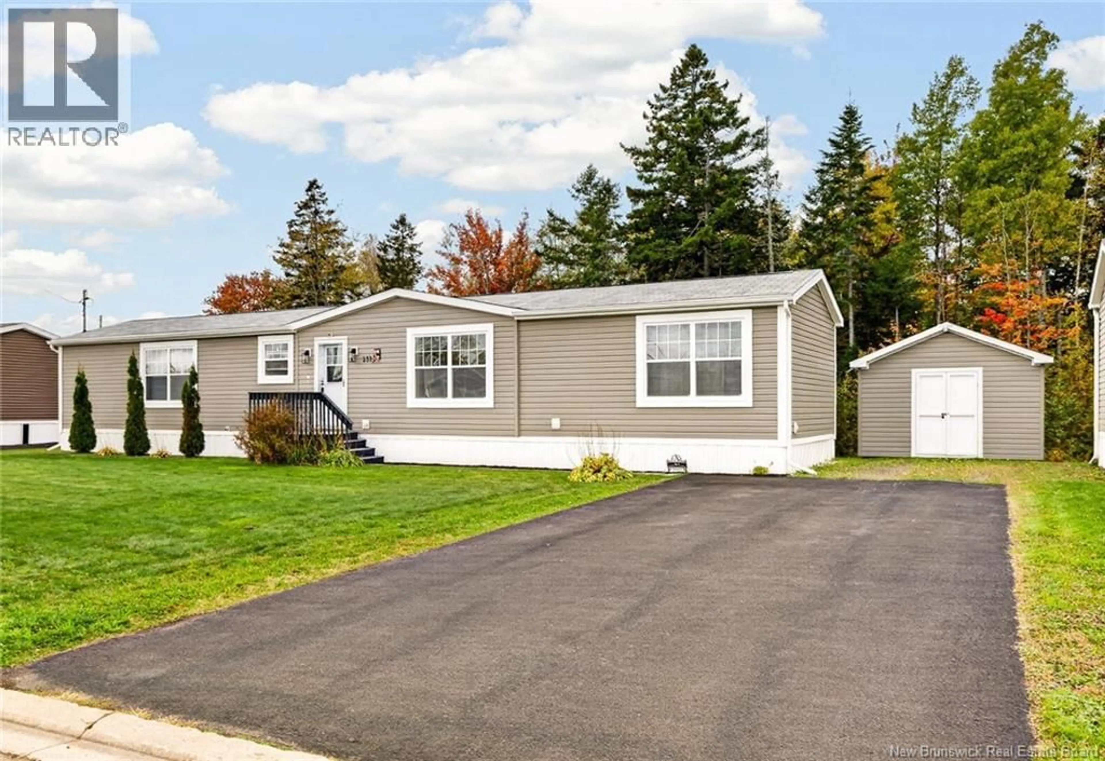 Home with vinyl exterior material, street for 231 BONAVENTURE STREET, Shediac New Brunswick E4P0G9