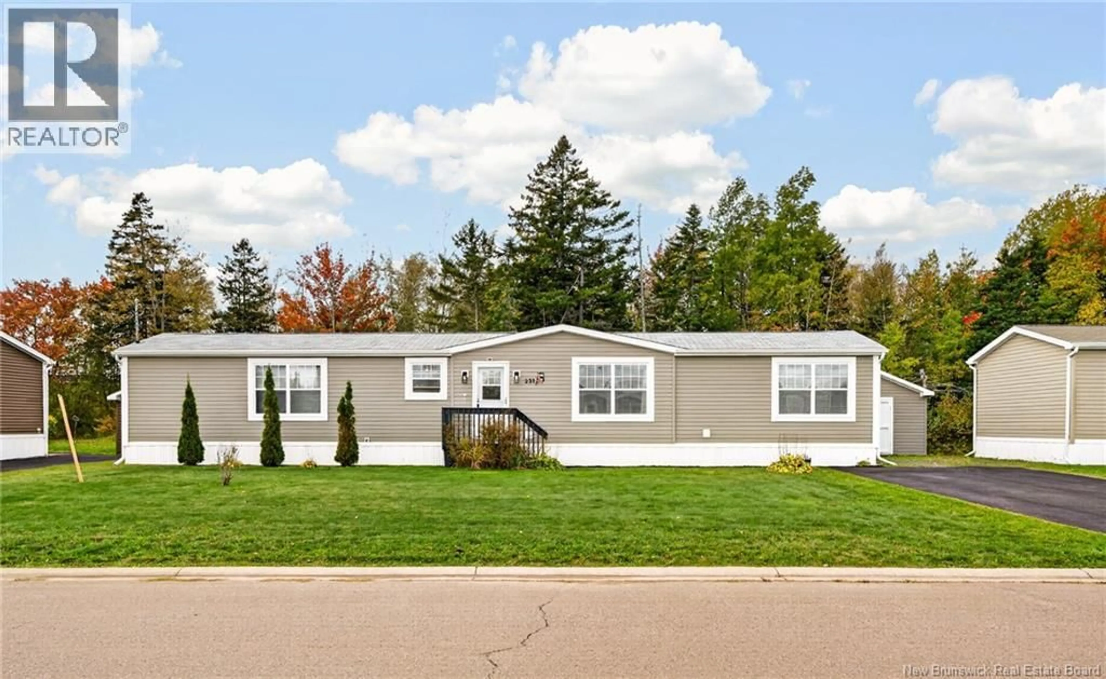 Home with vinyl exterior material, street for 231 BONAVENTURE STREET, Shediac New Brunswick E4P0G9