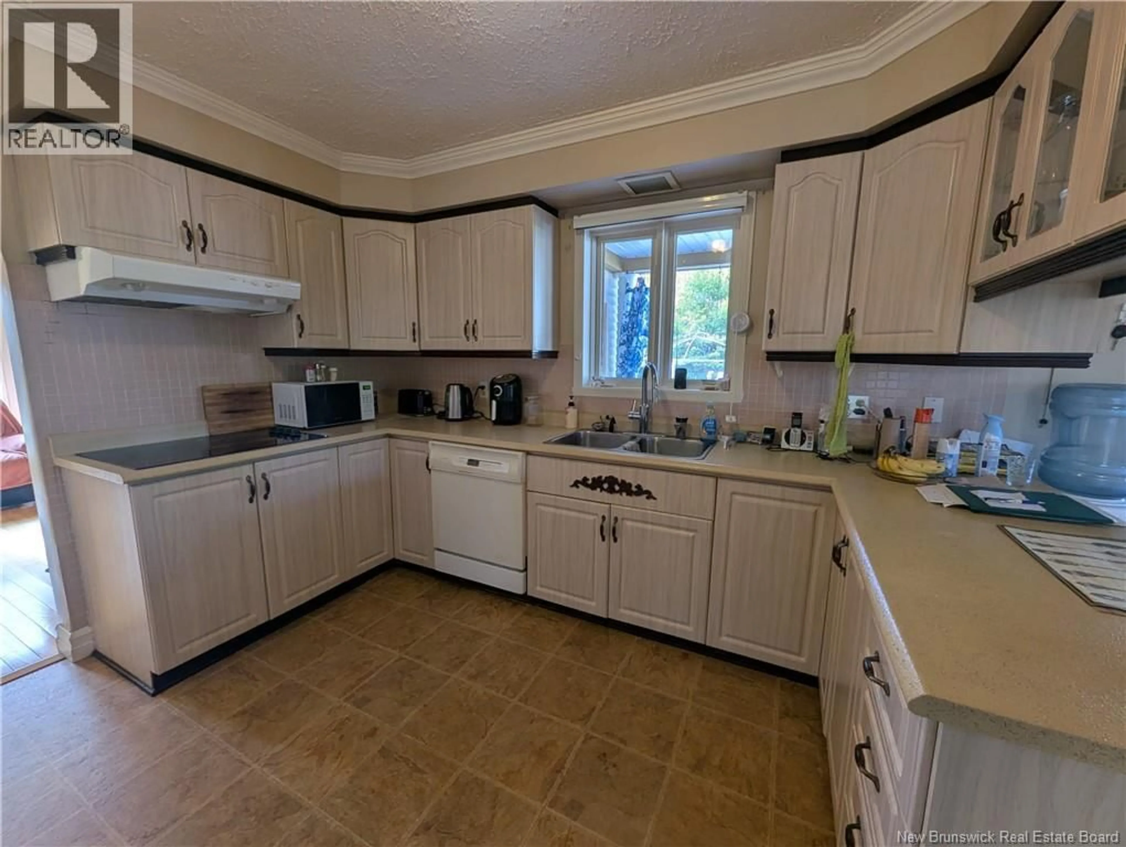 Standard kitchen, ceramic/tile floor for 1909 ROUTE 315, Dunlop New Brunswick E8K2K7
