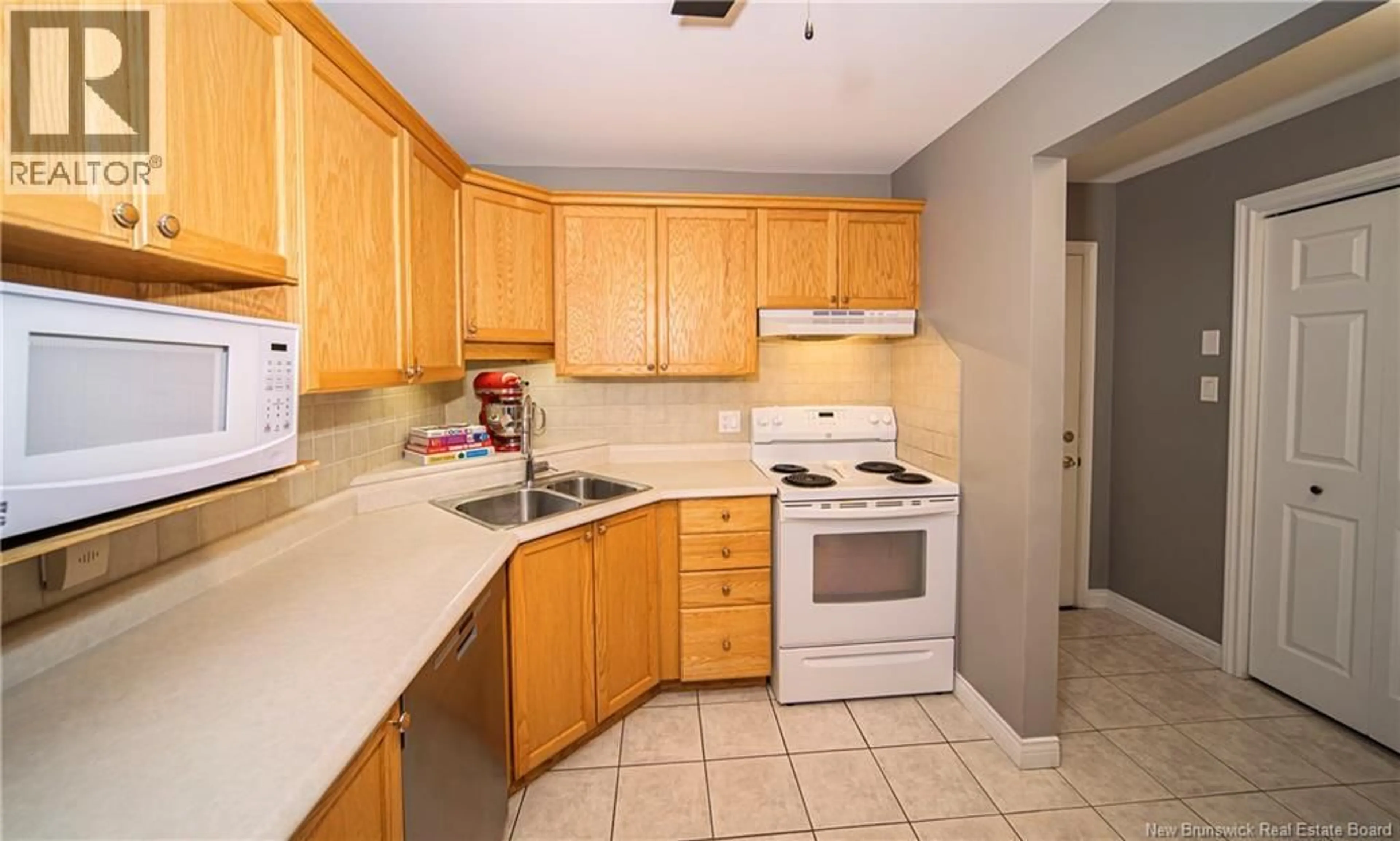 Unknown for 211 - 158 HANWELL ROAD ROAD, Fredericton New Brunswick E3B9K7