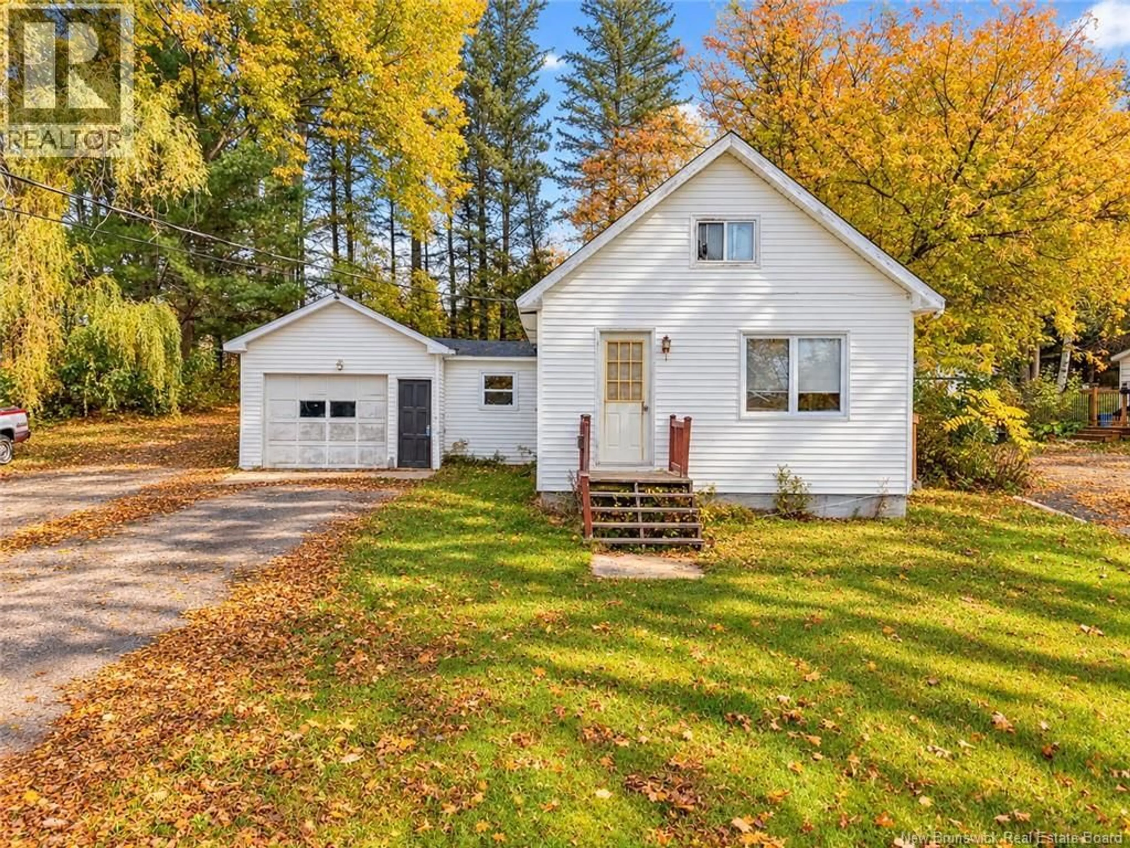 Home with vinyl exterior material, street for 421 CANADA STREET, Fredericton New Brunswick E3A4A5