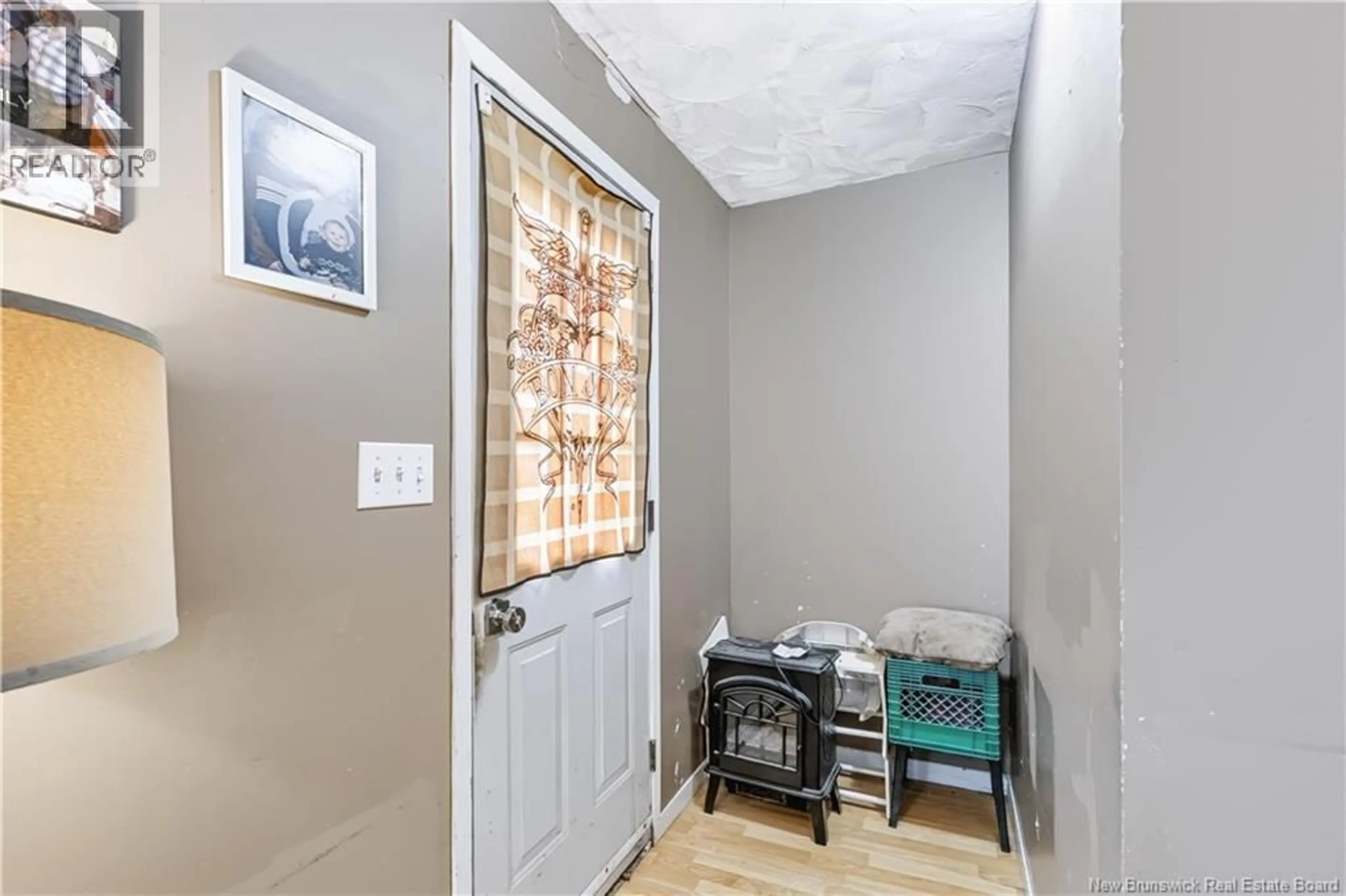Indoor entryway for 421 CANADA STREET, Fredericton New Brunswick E3A4A5