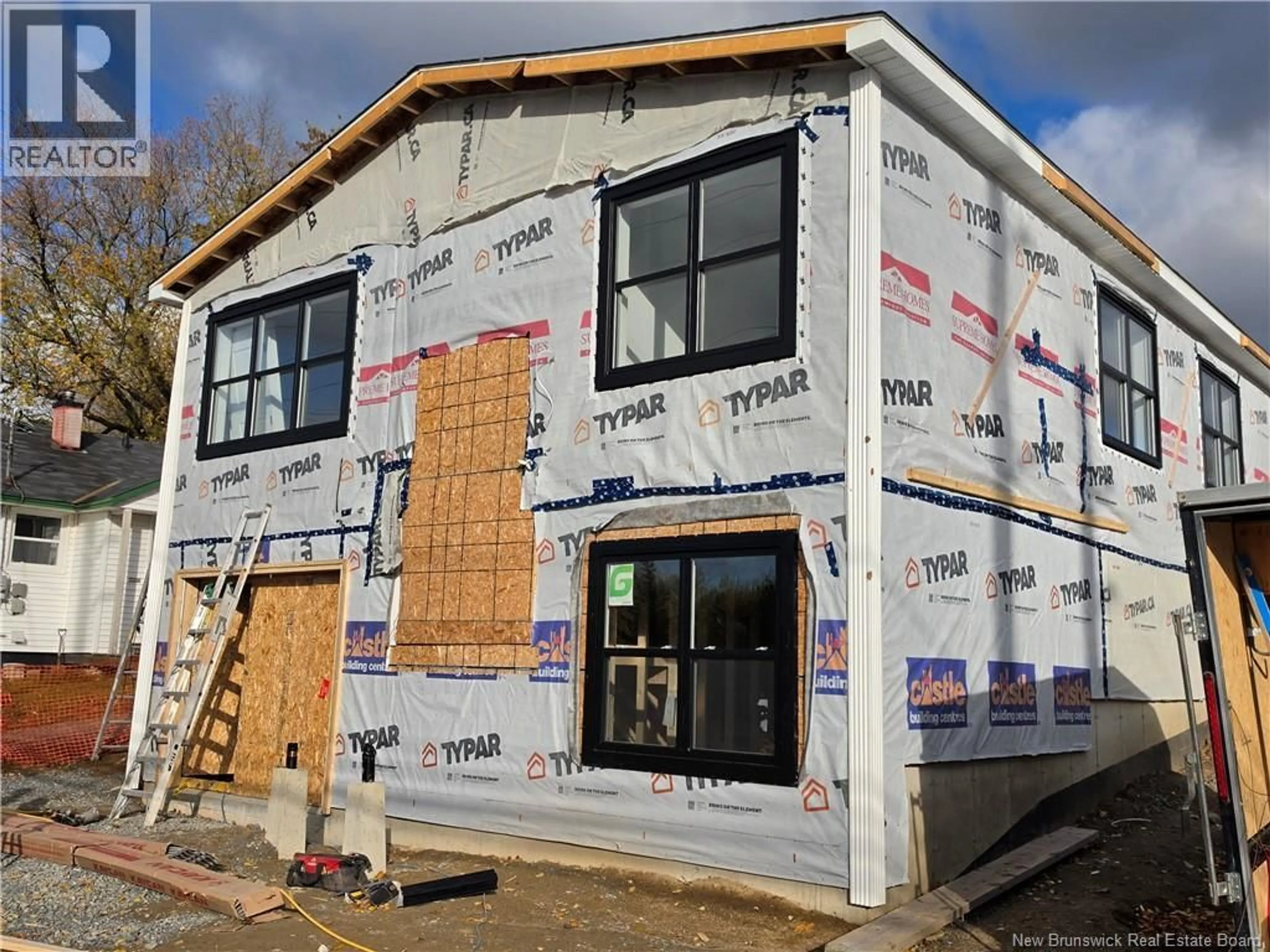 Home with vinyl exterior material, building for 497 GIBSON STREET, Fredericton New Brunswick E3A4E8