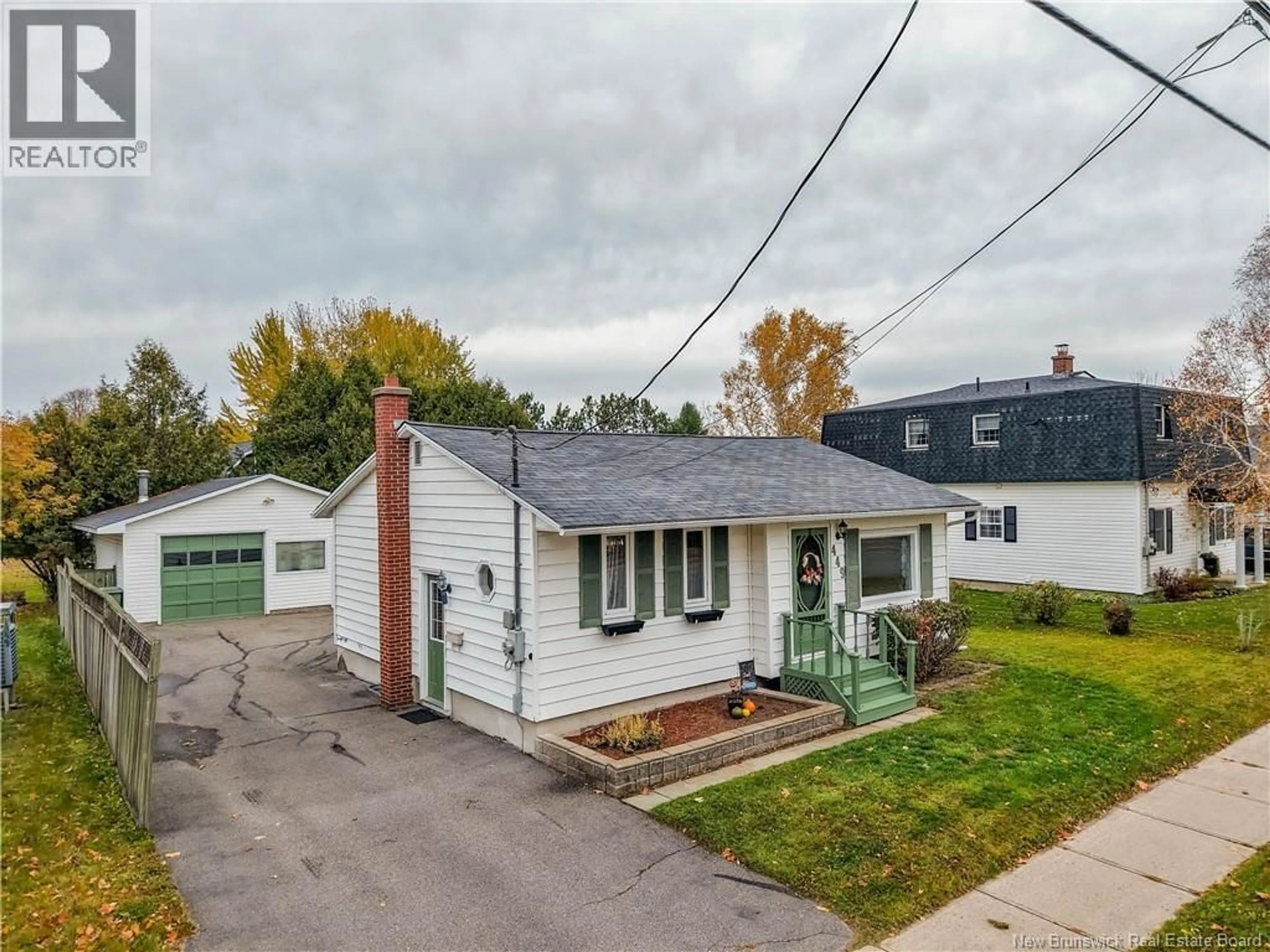 A pic from outside/outdoor area/front of a property/back of a property/a pic from drone, street for 449 CANADA STREET, Fredericton New Brunswick E3A4A8