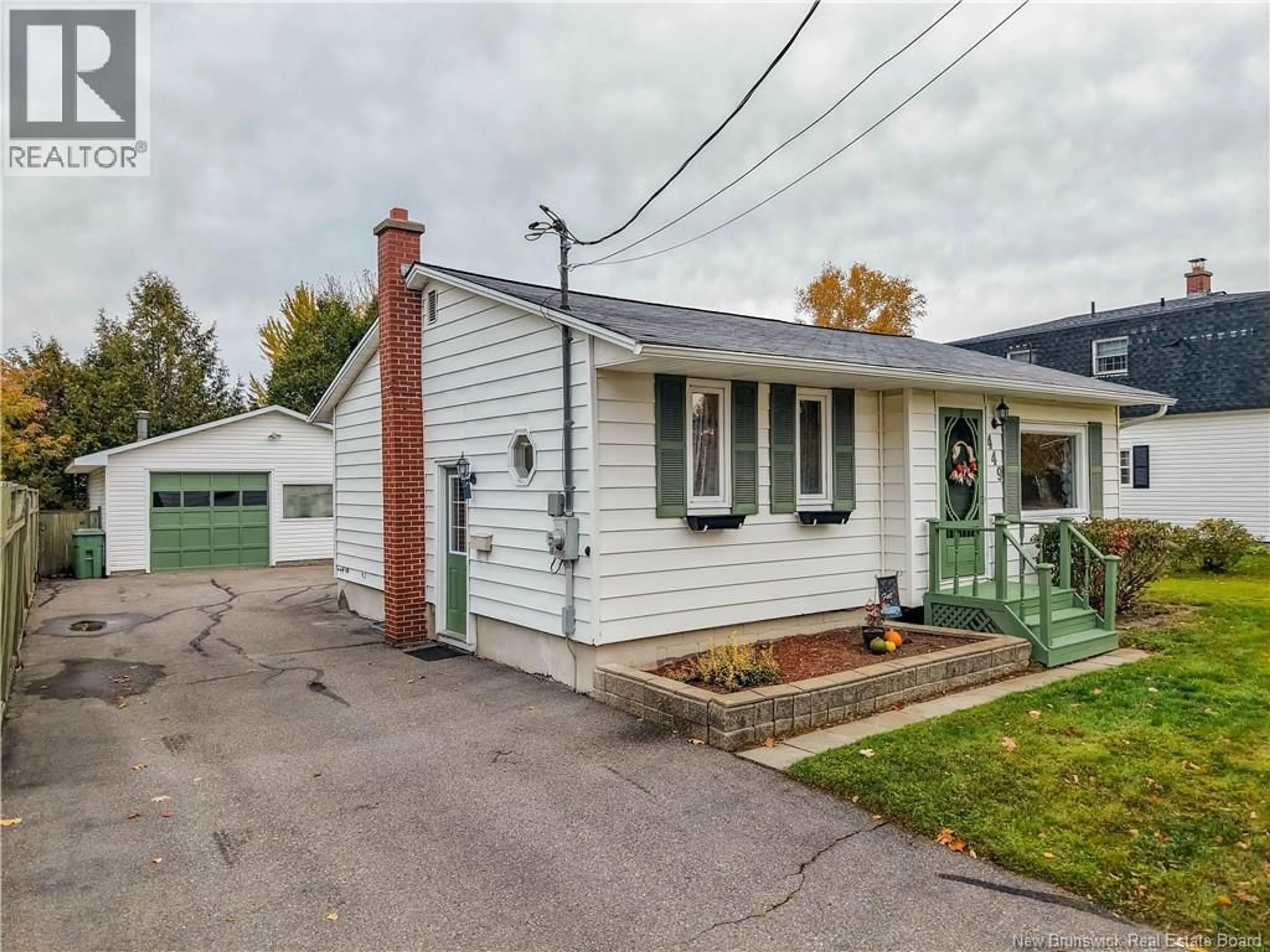 Home with vinyl exterior material, street for 449 CANADA STREET, Fredericton New Brunswick E3A4A8