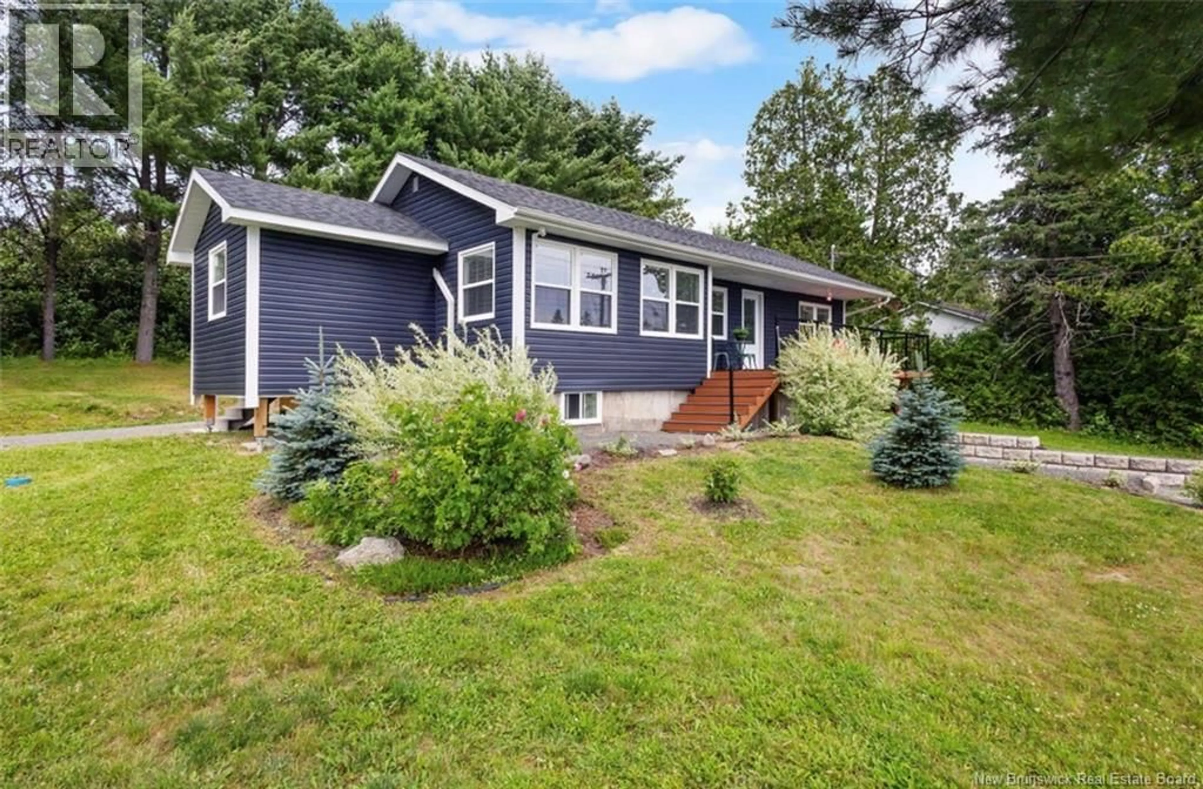 Home with vinyl exterior material, unknown for 504 ROUTE 425, Strathadam New Brunswick E1V4G8
