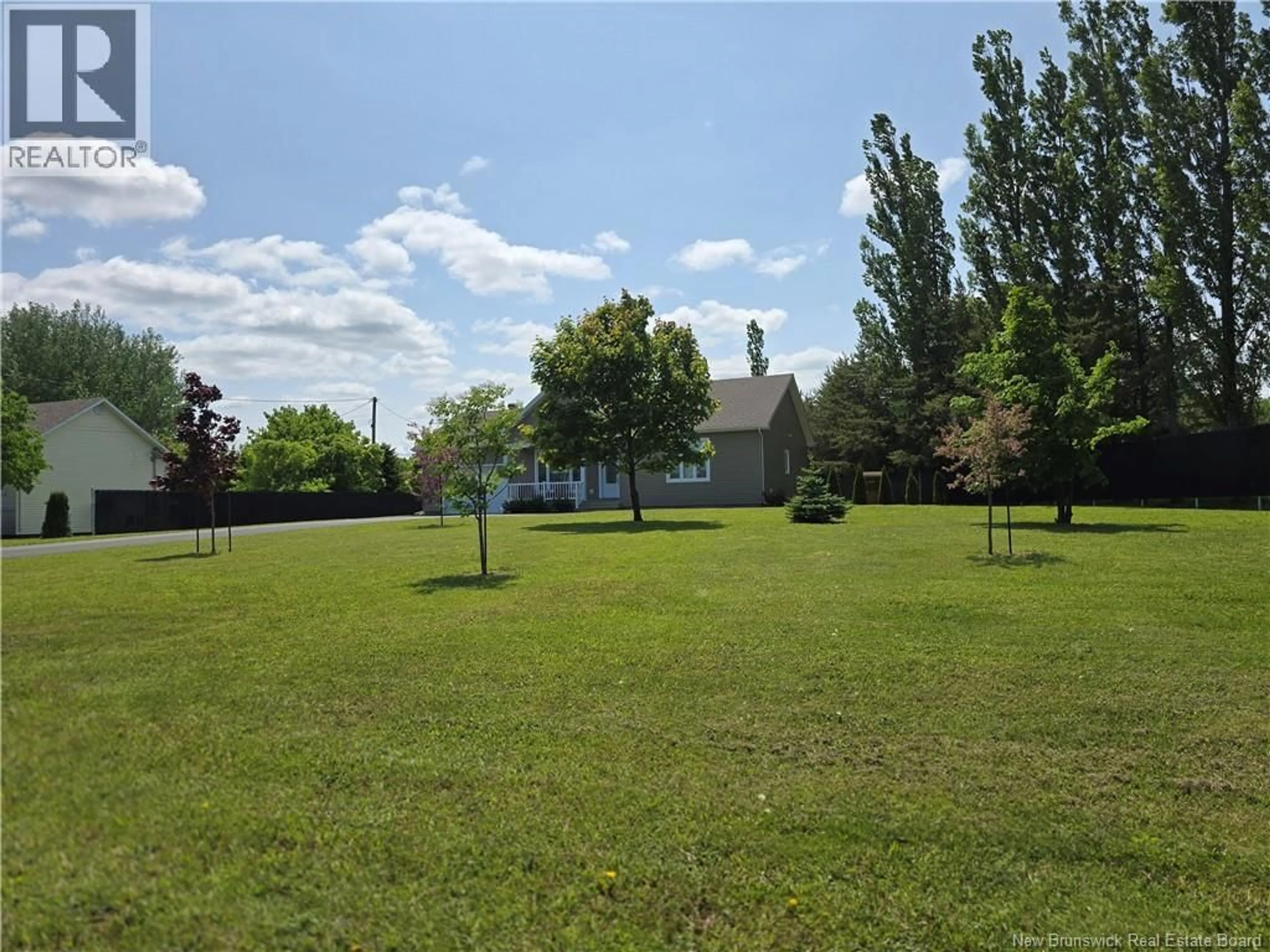 A pic from outside/outdoor area/front of a property/back of a property/a pic from drone, water/lake/river/ocean view for 278 PRINCIPALE, Pointe-Verte New Brunswick E8J2W8