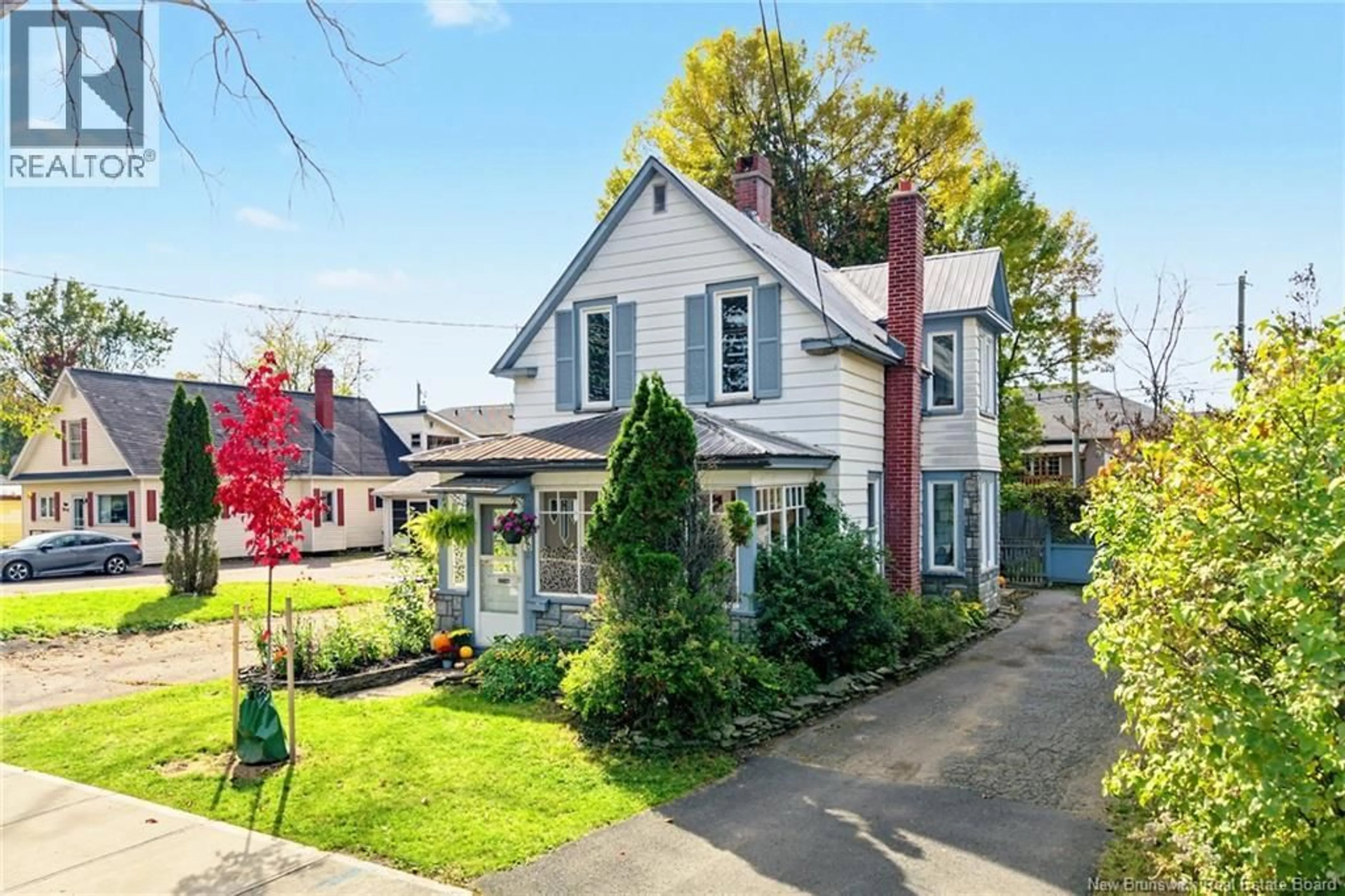 A pic from outside/outdoor area/front of a property/back of a property/a pic from drone, street for 880 BARKER STREET, Fredericton New Brunswick E3A3K6