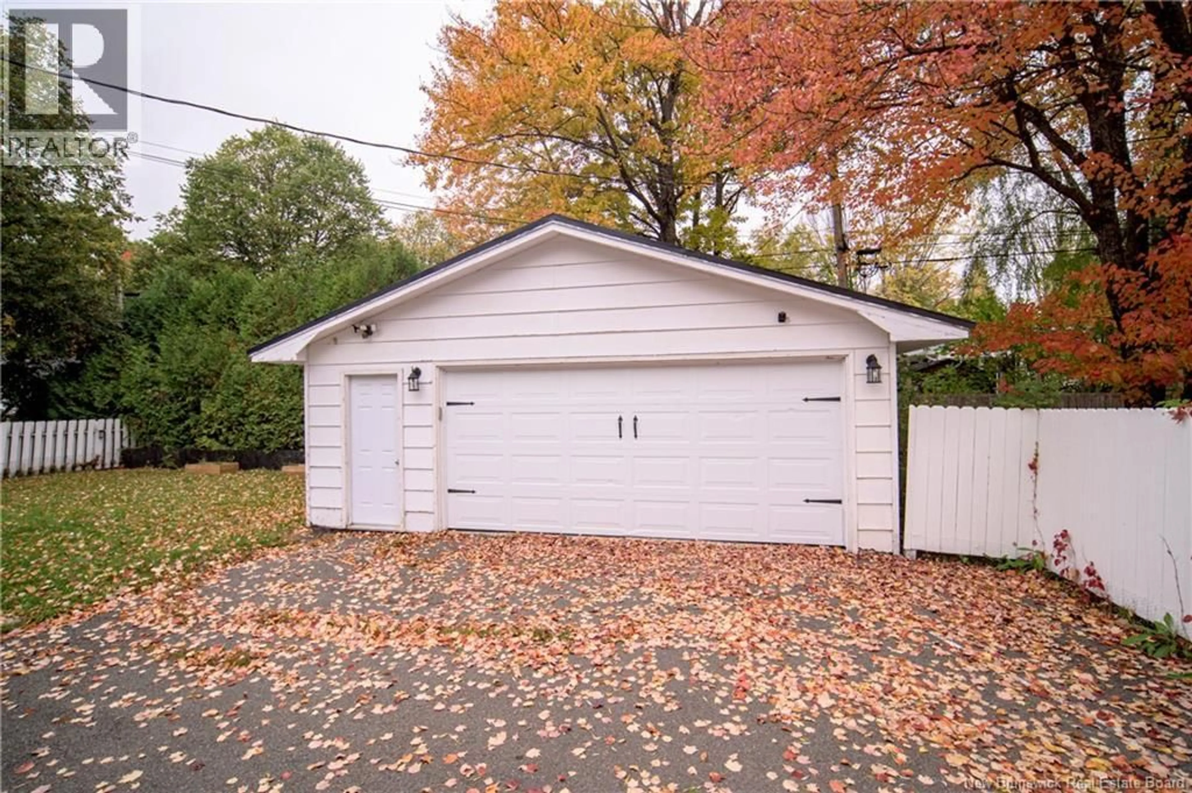 Indoor garage for 105 LIVERPOOL STREET, Fredericton New Brunswick E3B4V3