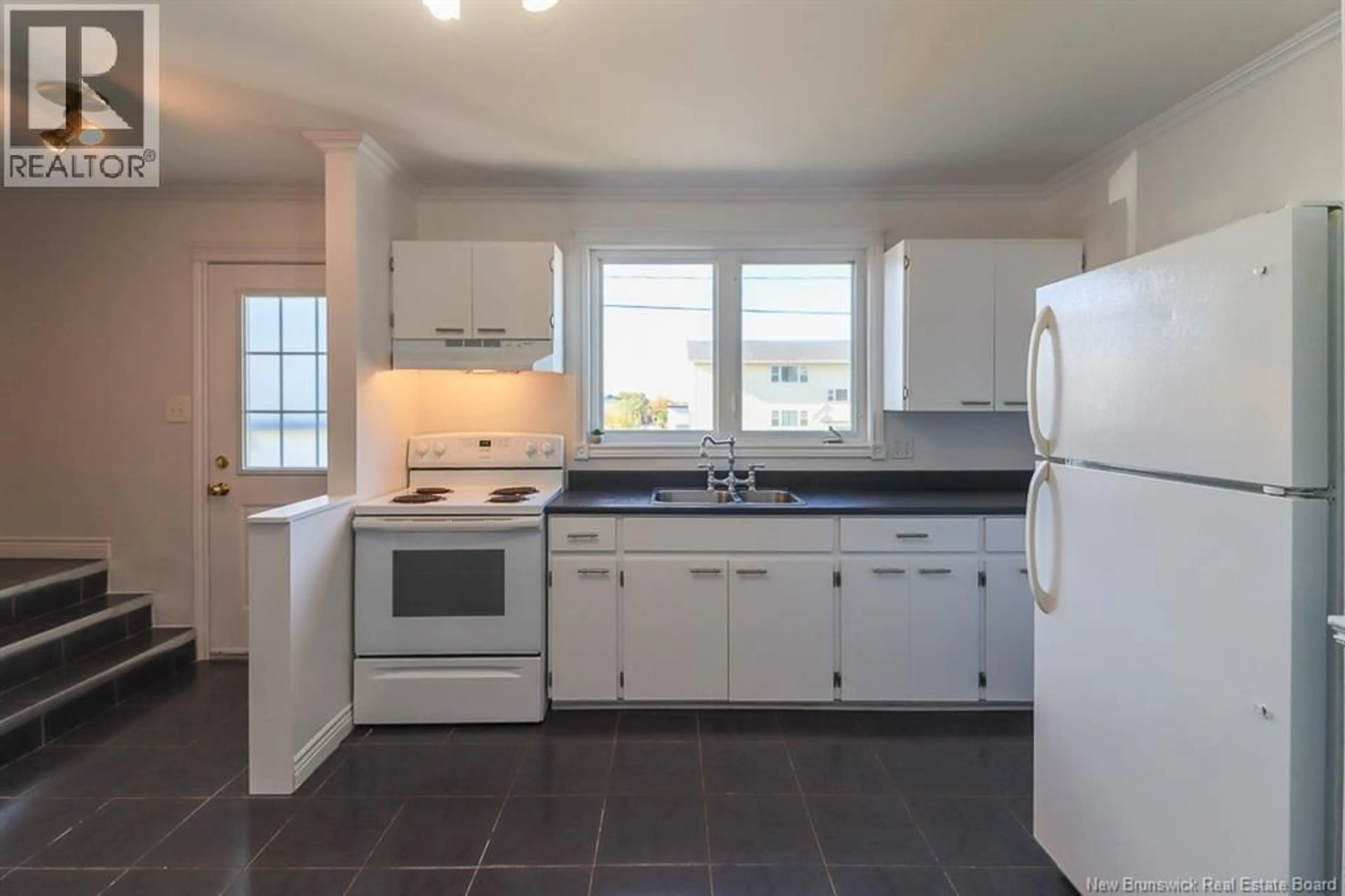Standard kitchen, ceramic/tile floor for 36 SAINT ANNE STREET, Saint John New Brunswick E2J3X2