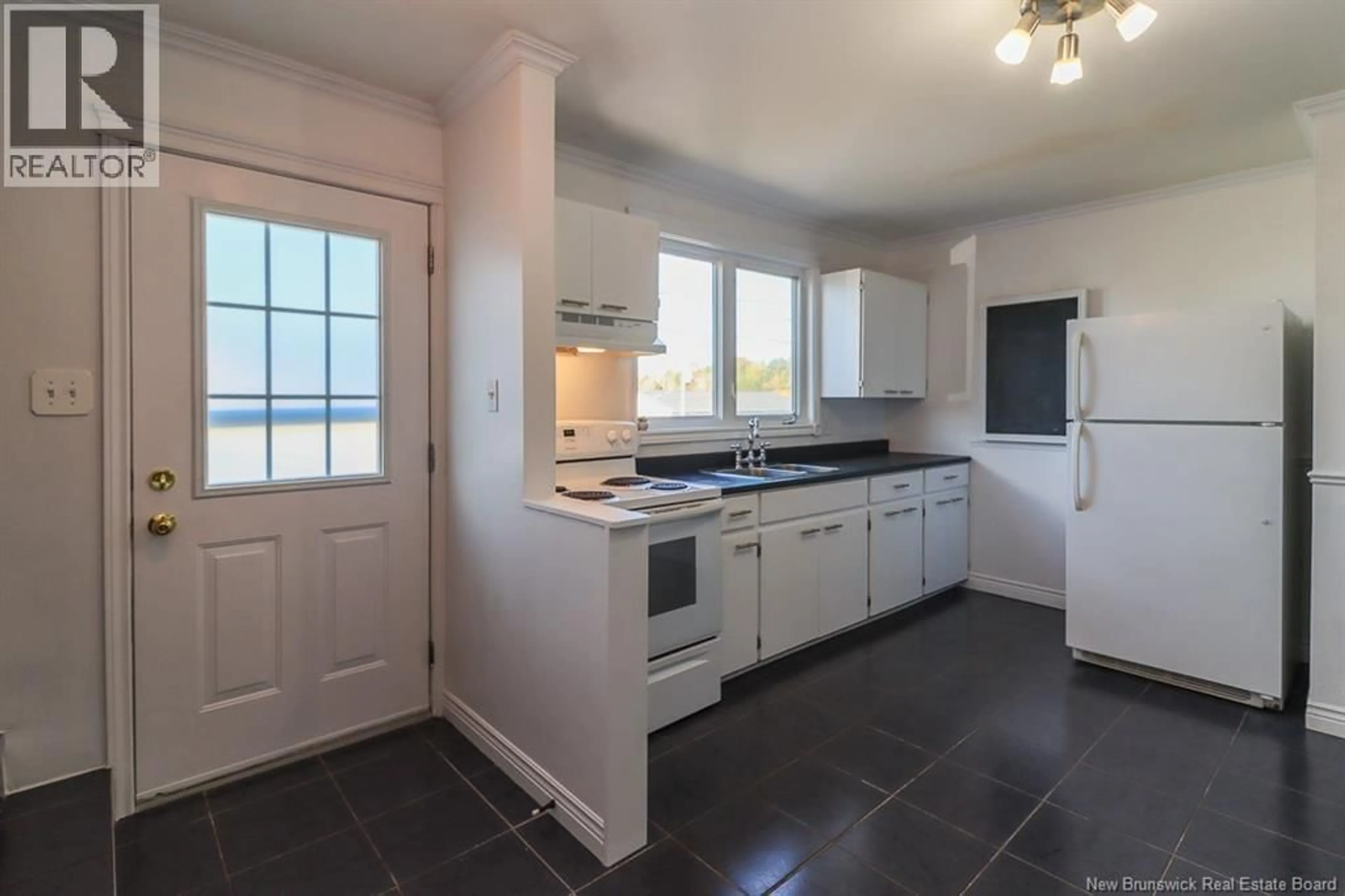 Standard kitchen, ceramic/tile floor for 36 SAINT ANNE STREET, Saint John New Brunswick E2J3X2