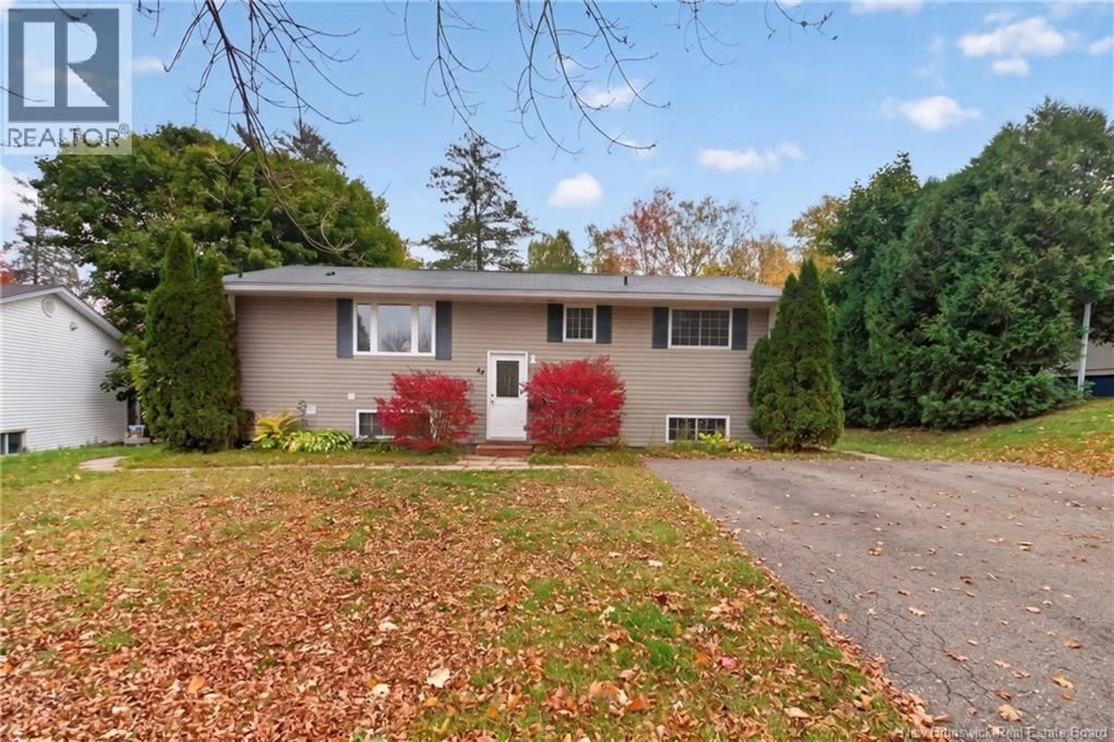 Home with vinyl exterior material, street for 40 AYRES STREET, Fredericton New Brunswick E3B5K7