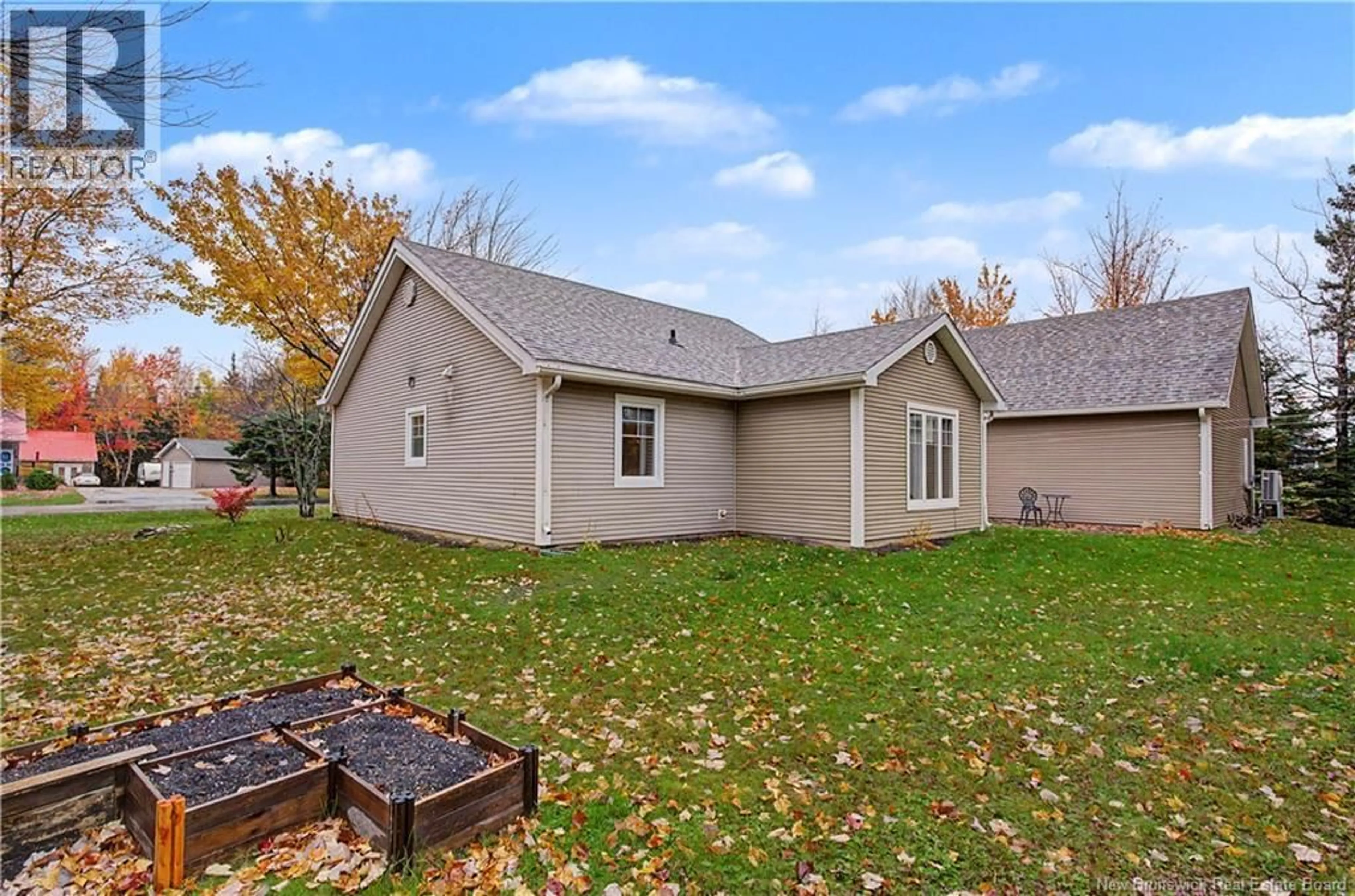Home with vinyl exterior material, unknown for 13 RUE DES PLAINES STREET, Rogersville New Brunswick E4Y2C7