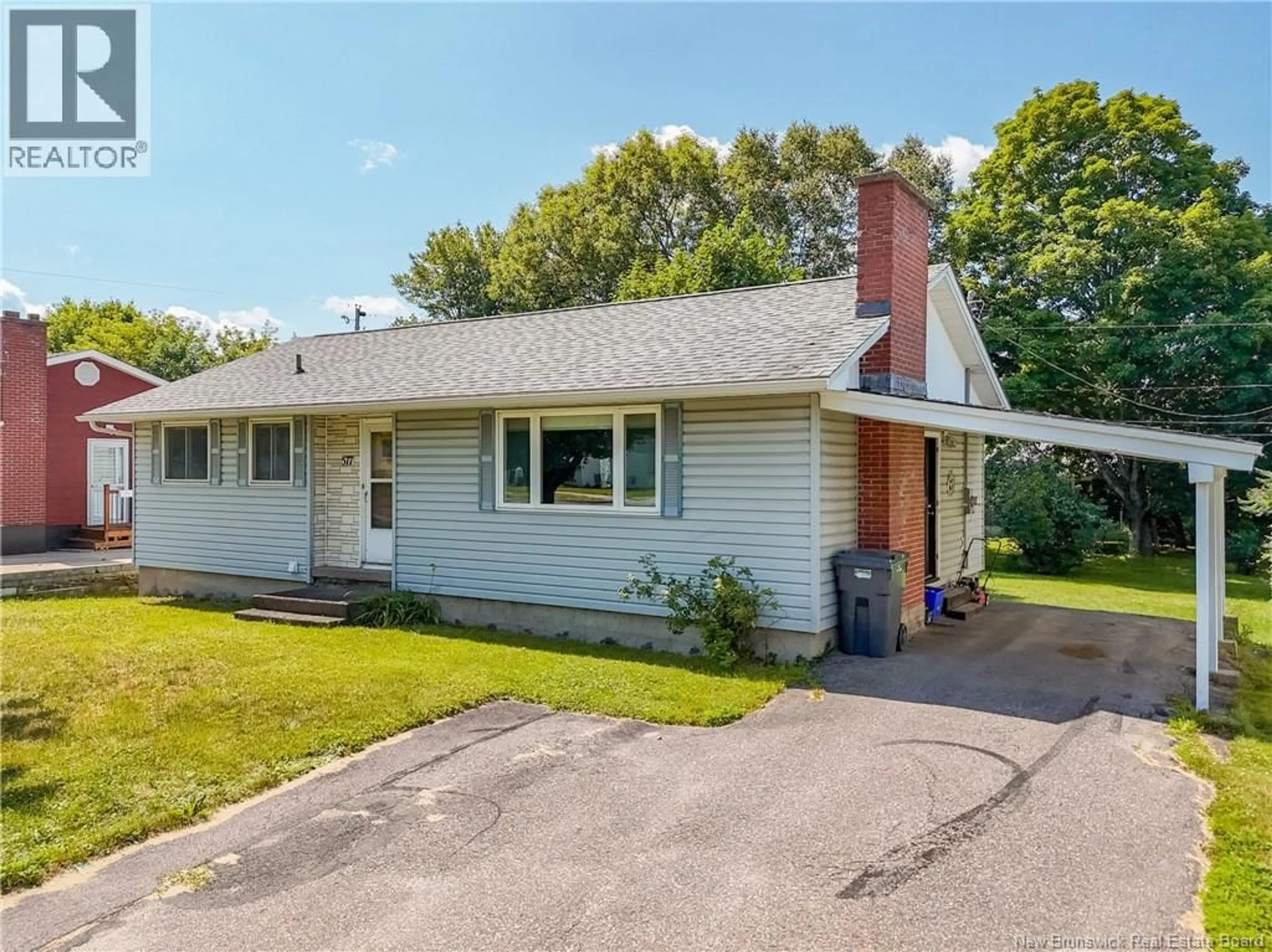 Home with vinyl exterior material, street for 577 MAPLE STREET, Fredericton New Brunswick E3A3R5