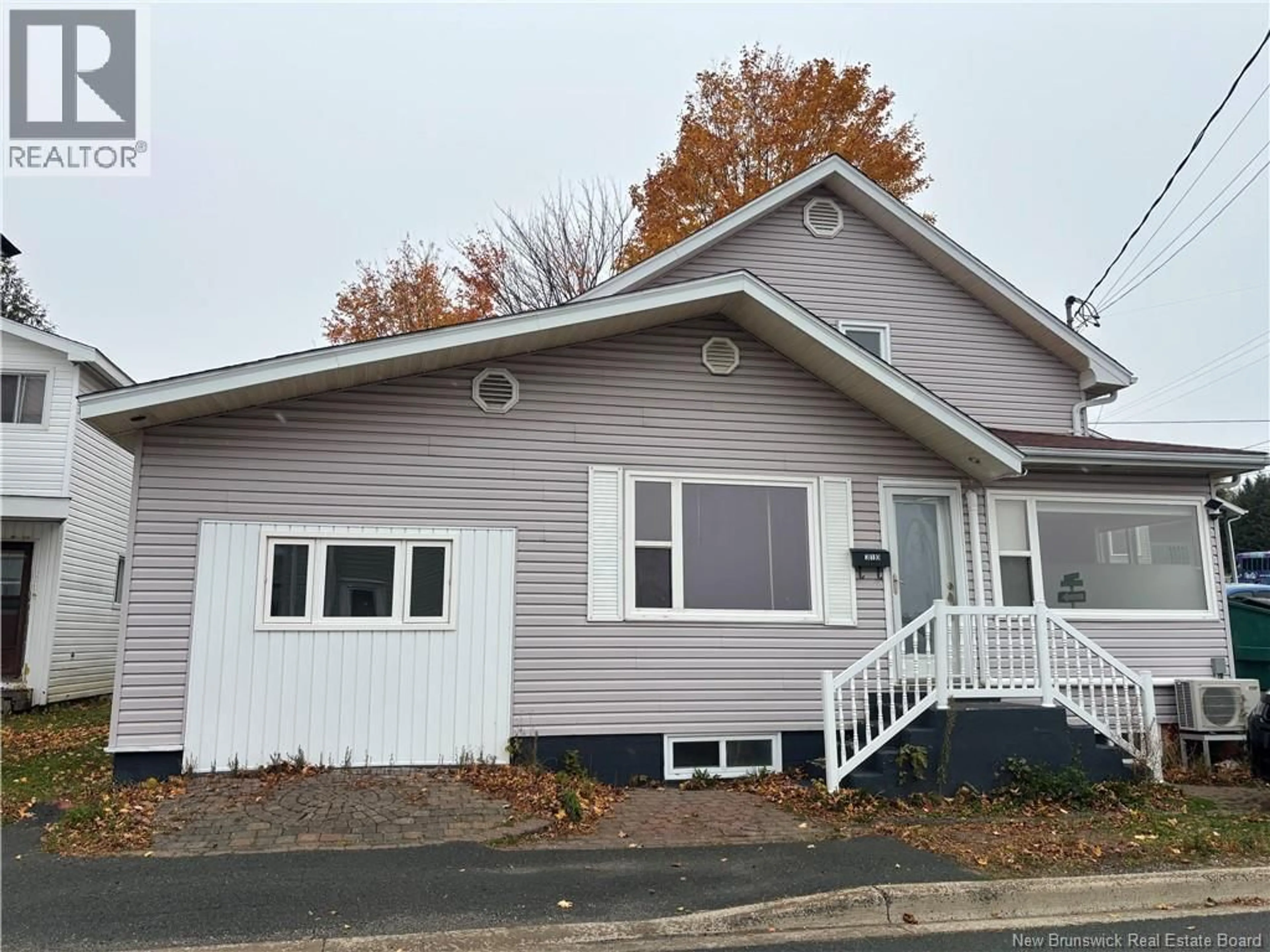 Home with vinyl exterior material, building for 310 RIVERSIDE DRIVE, Bathurst New Brunswick E2A2L9