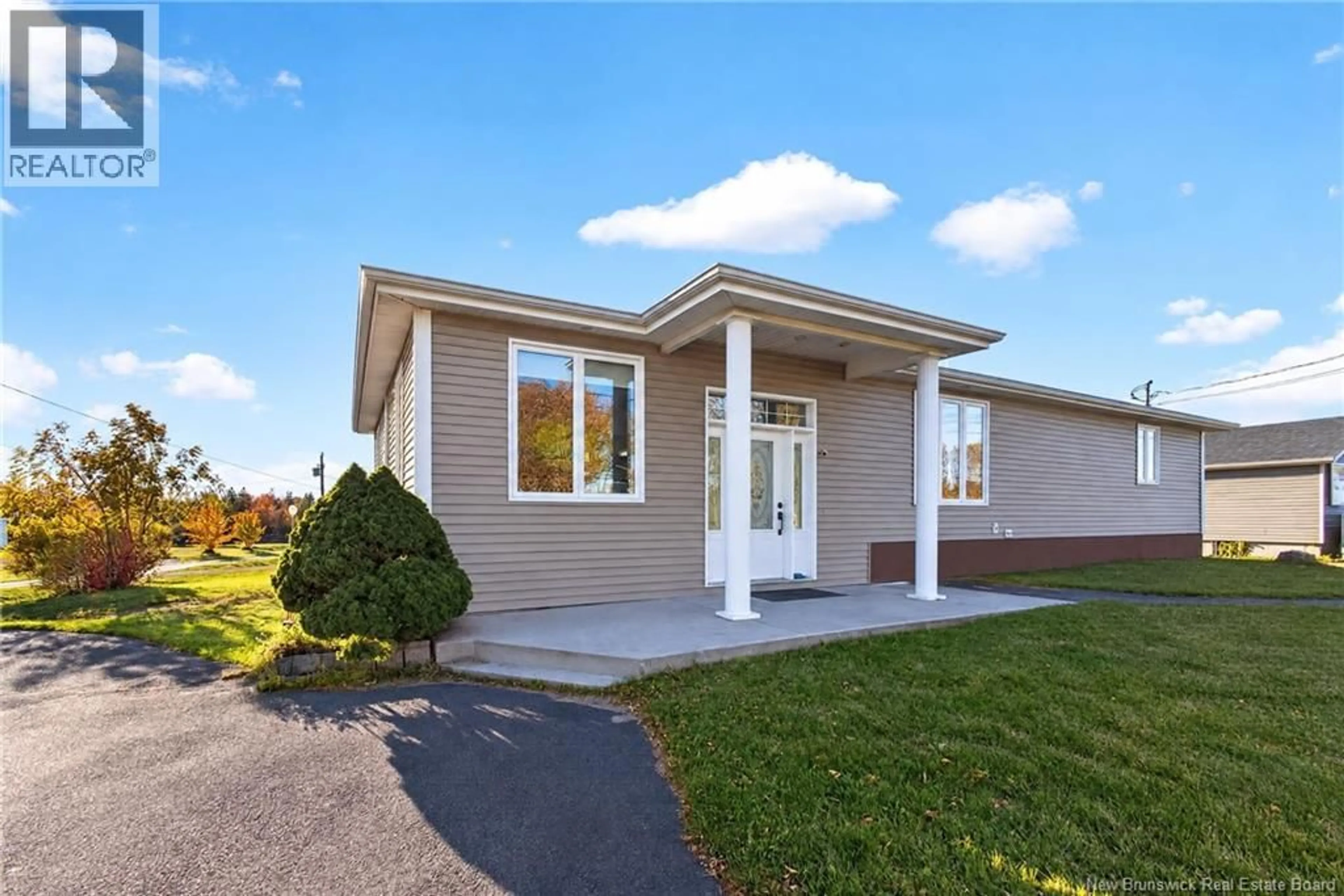 Home with vinyl exterior material, building for 3624 ROUTE 530, Grande-Digue New Brunswick E4R5P4