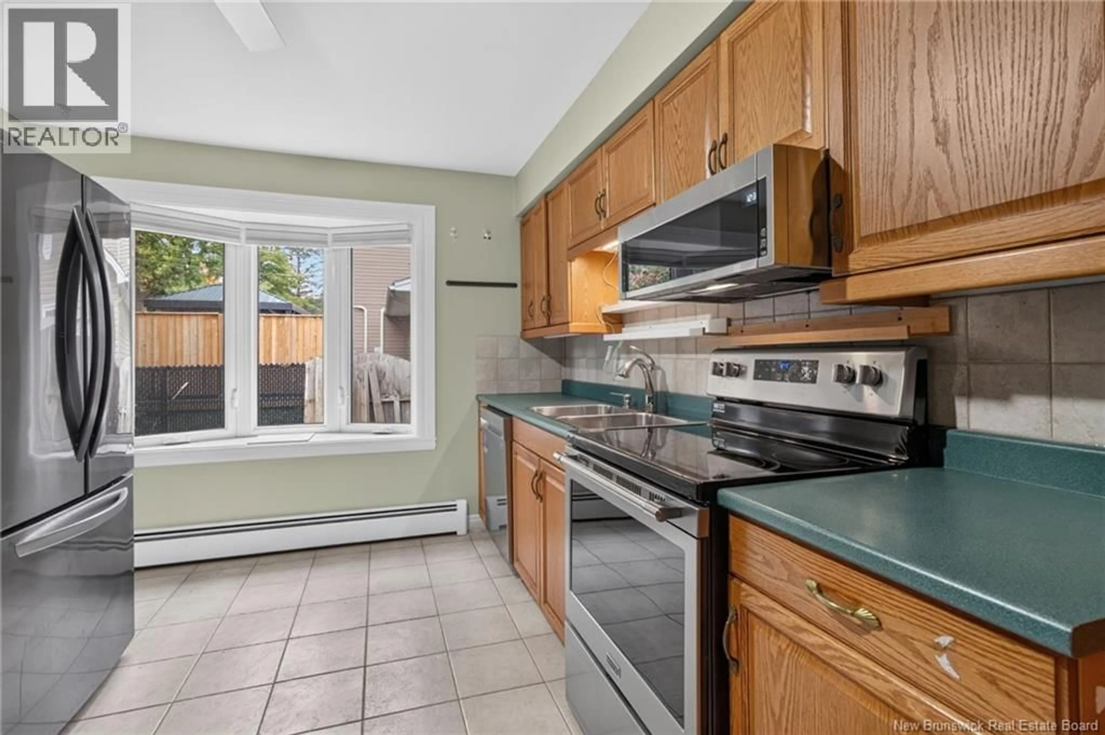 Standard kitchen, ceramic/tile floor for 3 GRINDSTONE DRIVE, Riverview New Brunswick E1B3Y6
