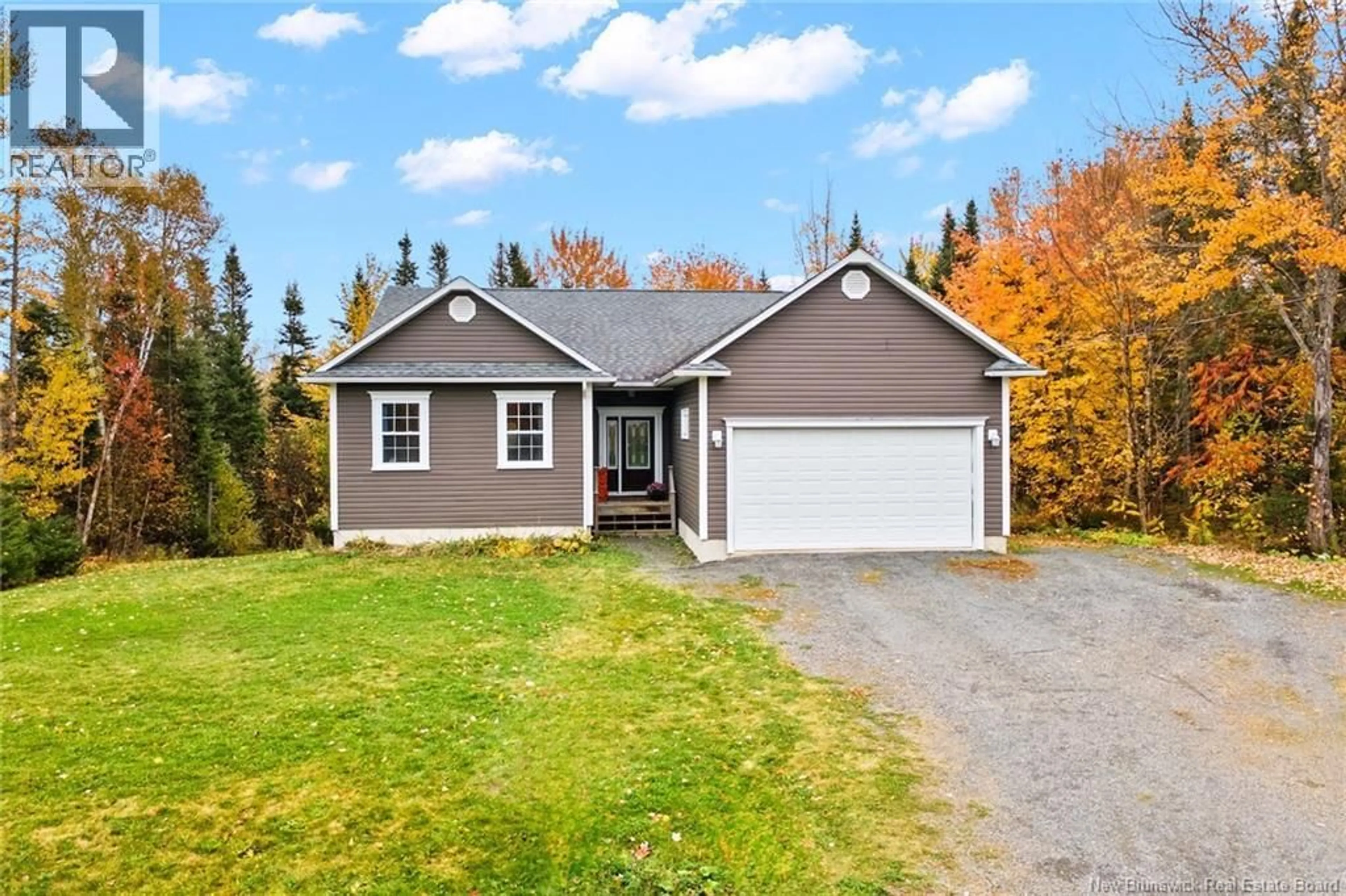 Home with vinyl exterior material, street for 17 DECLARATION DRIVE, Killarney Road New Brunswick E3G0B4