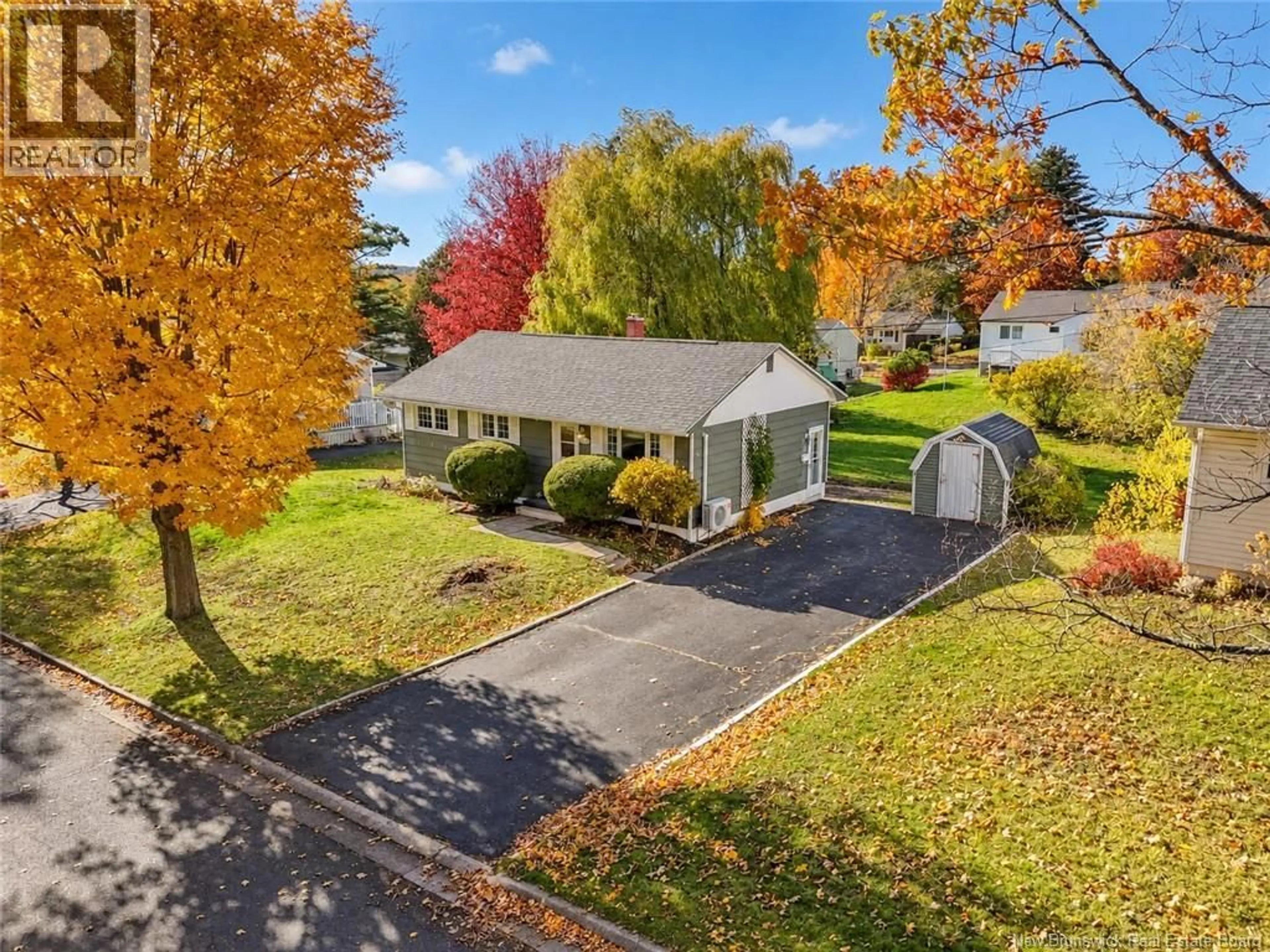 A pic from outside/outdoor area/front of a property/back of a property/a pic from drone, street for 109 OAK AVENUE, Fredericton New Brunswick E3A2E6
